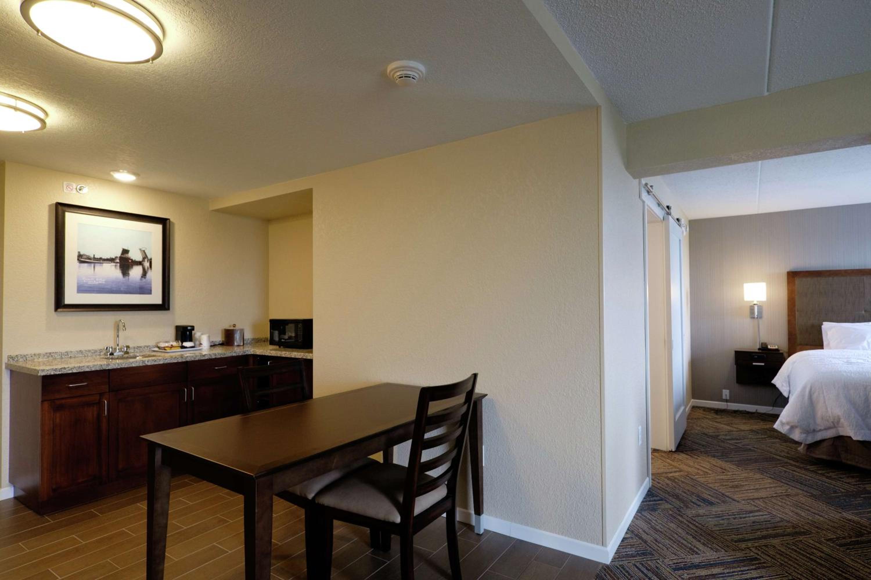 King Studio Suite - Non Smoking - Photo 2