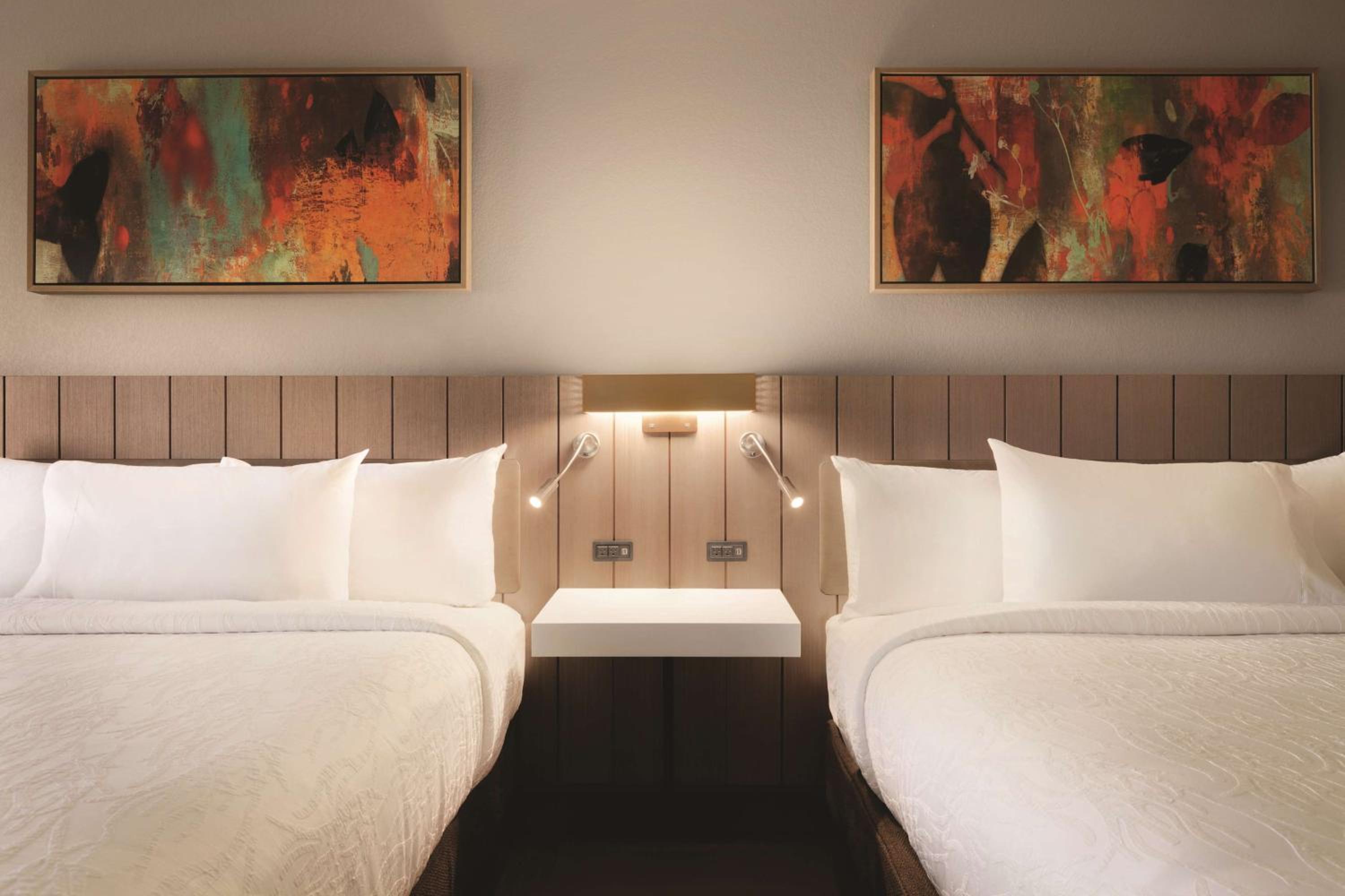 Queen Room with Two Queen Beds - Photo 1