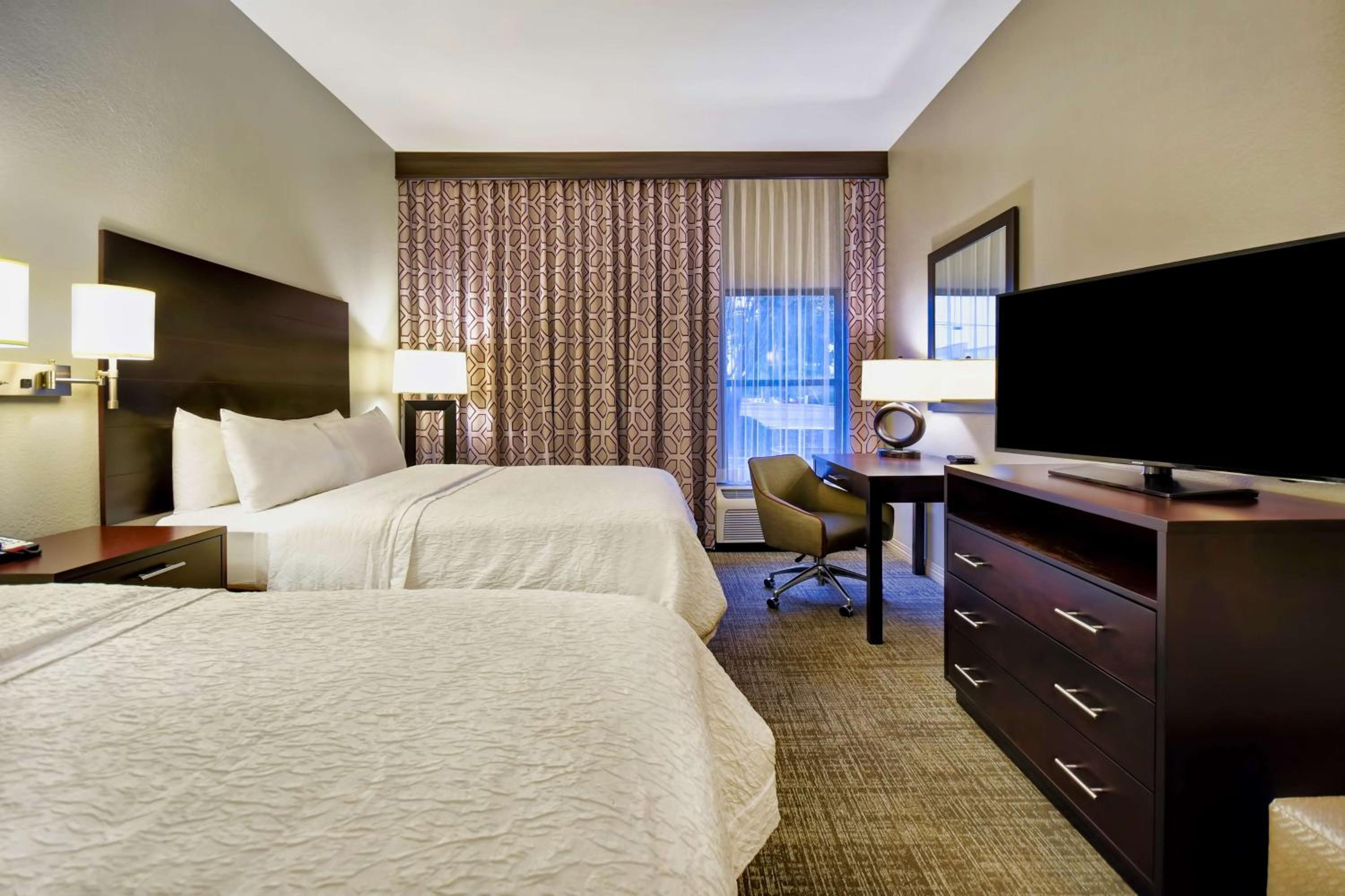 Queen Room with Two Queen Beds - Hearing Access - Photo 5