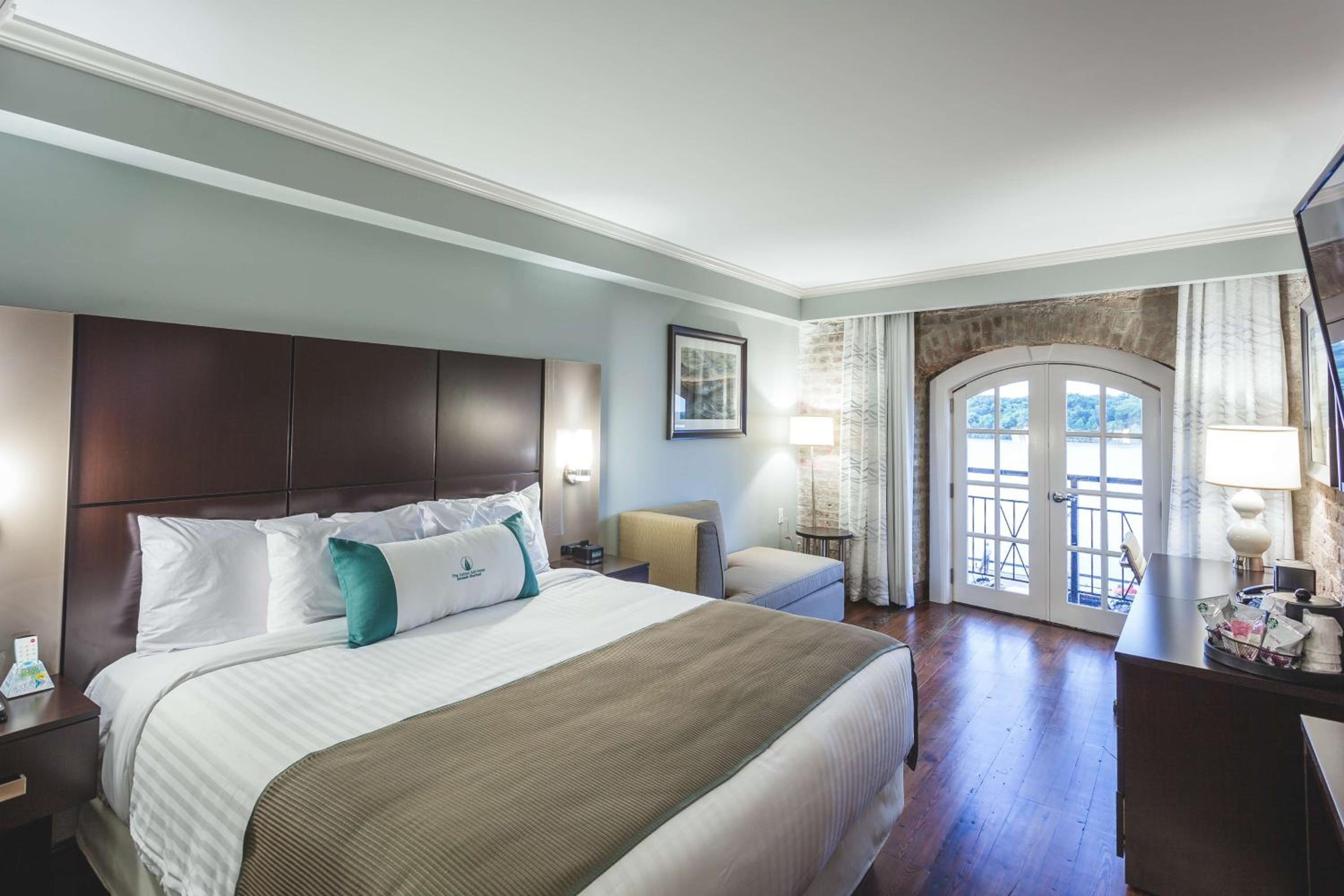 King Room with Balcony and River View