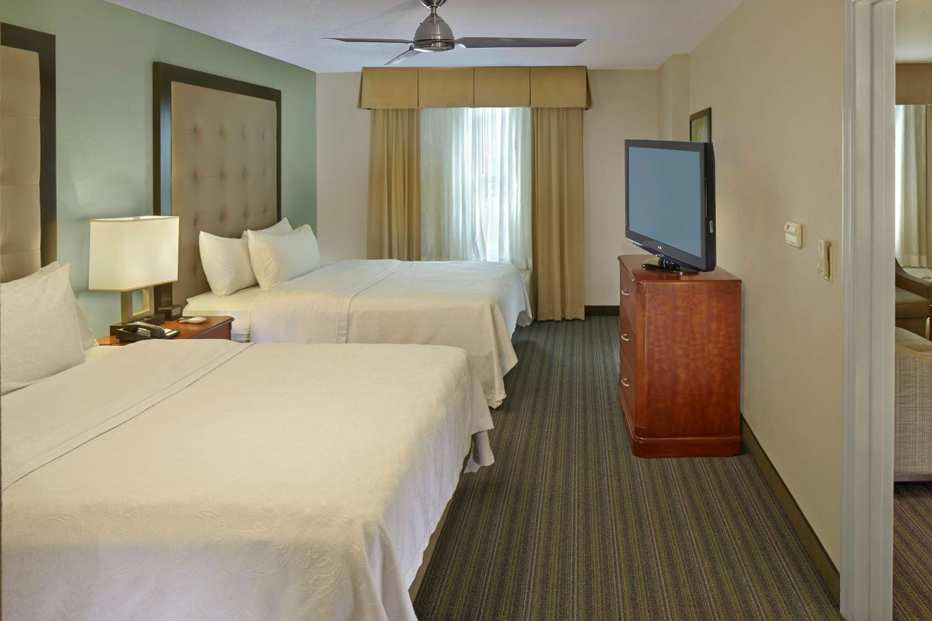 Two Bedroom Suite with One King and Two Queen Beds - Non-Smoking