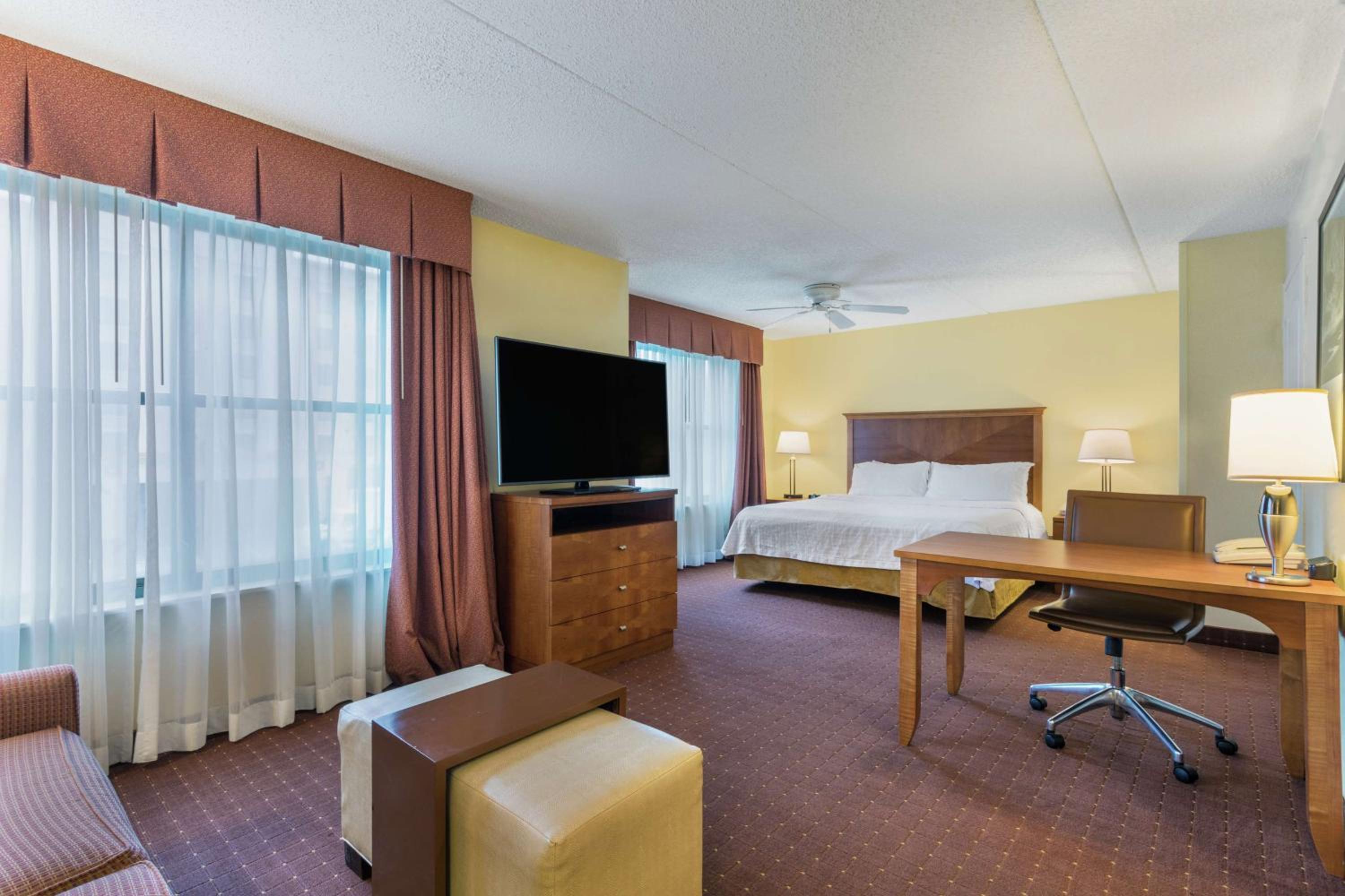 King Studio Suite - Non-Smoking - Photo 1