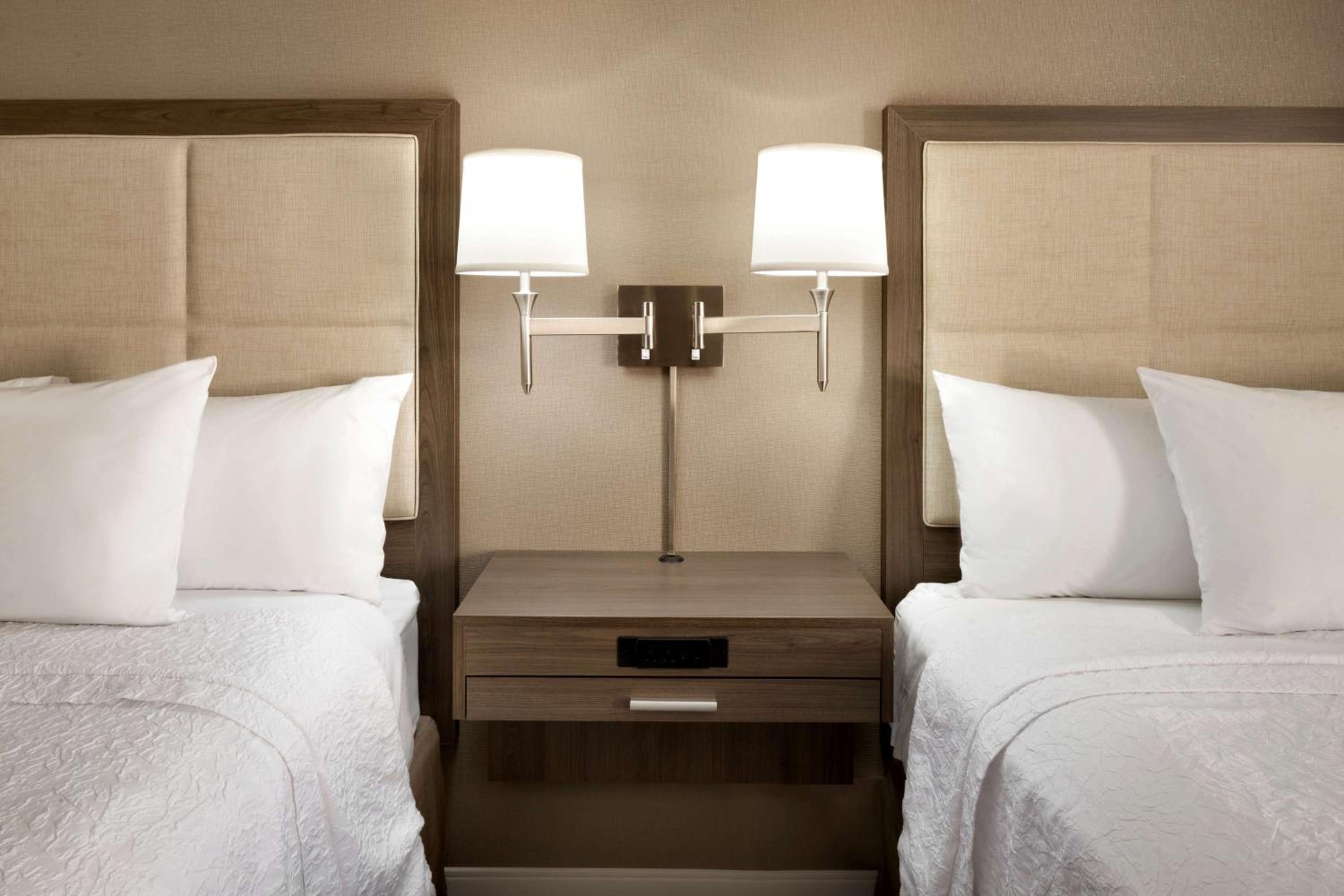 Queen Room with Two Queen Beds (4 Adults) - Photo 1