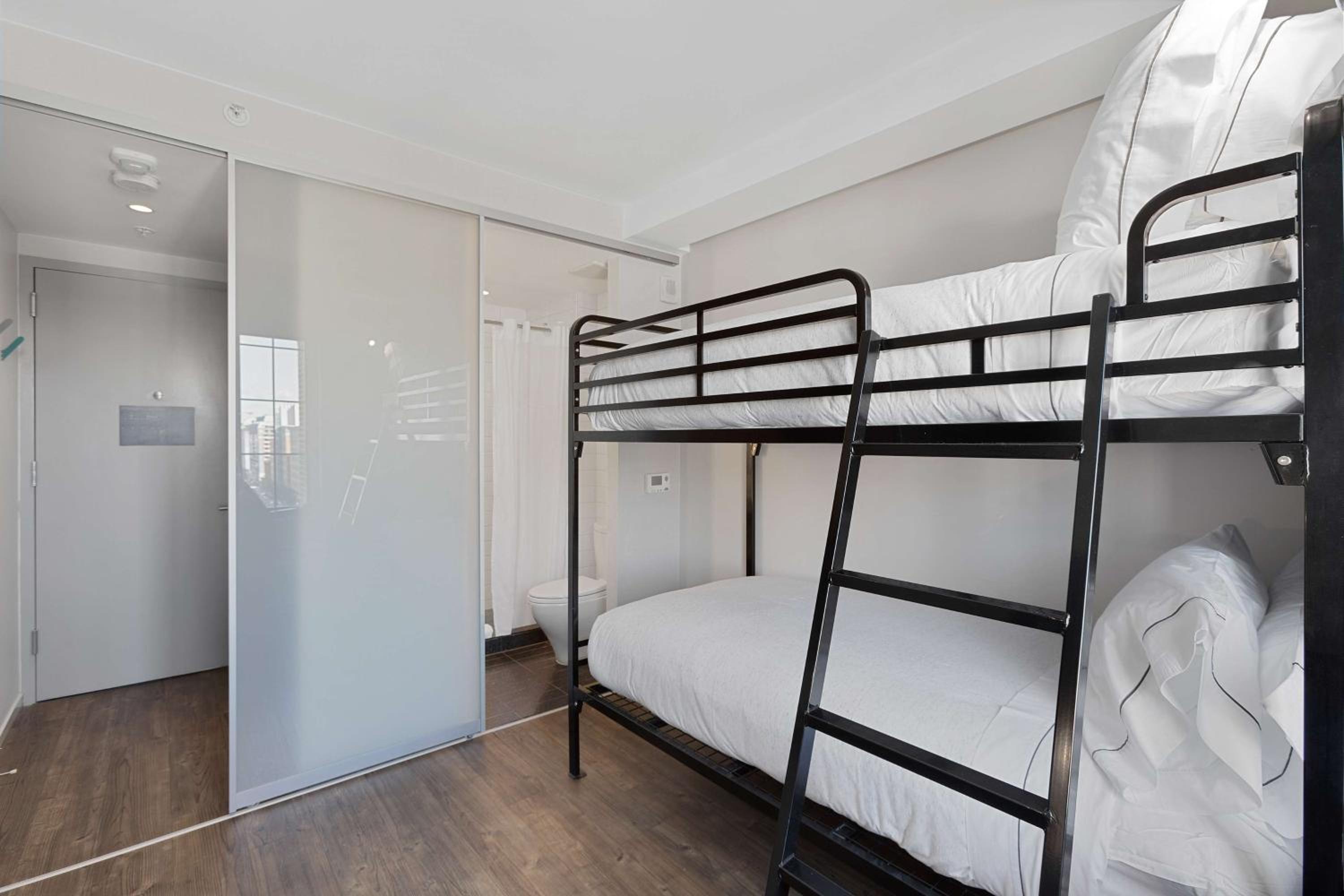Twin Room with Bunk Beds - Hearing Accessible