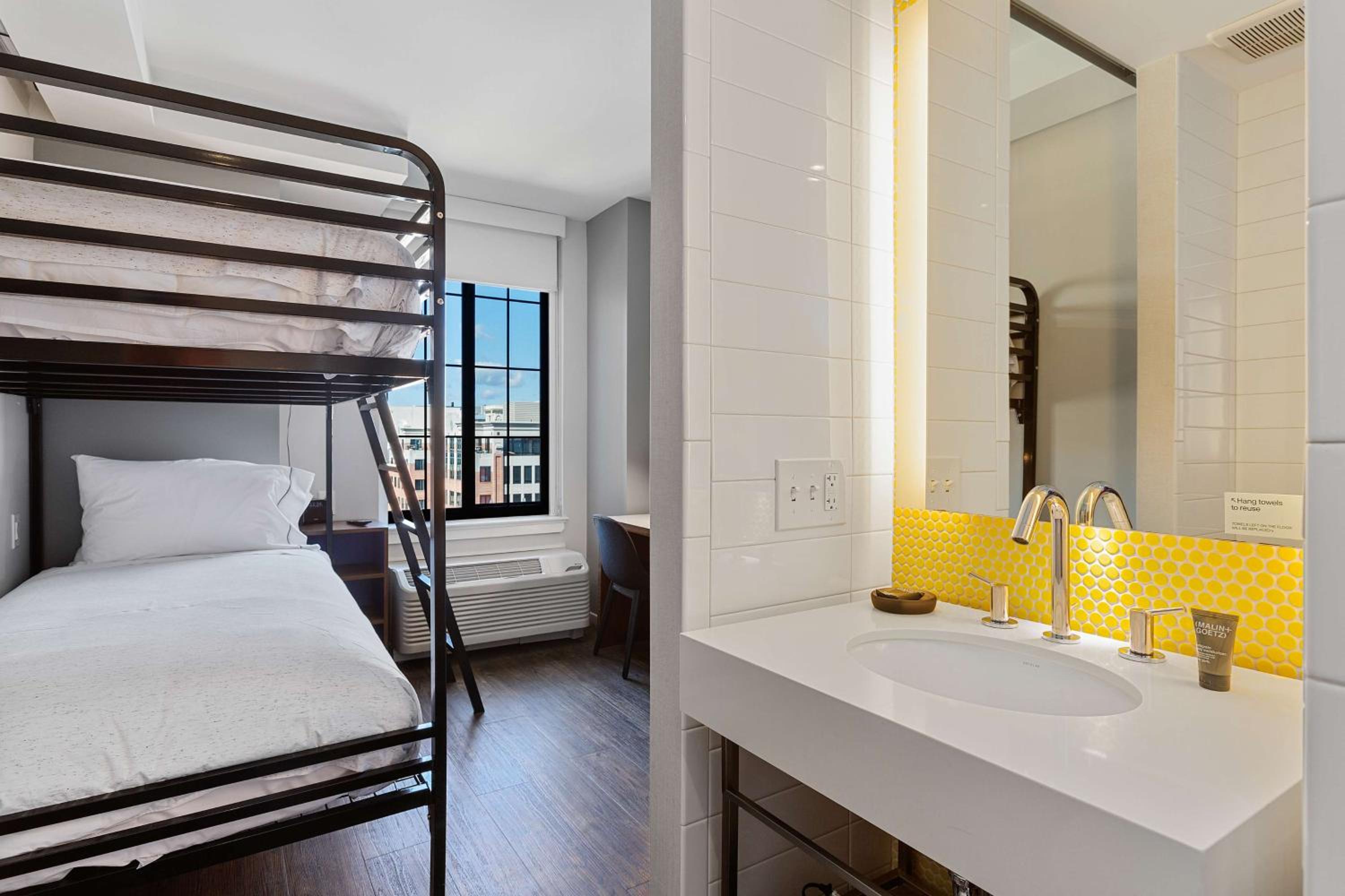 Twin Room with Bunk Beds - Hearing Accessible