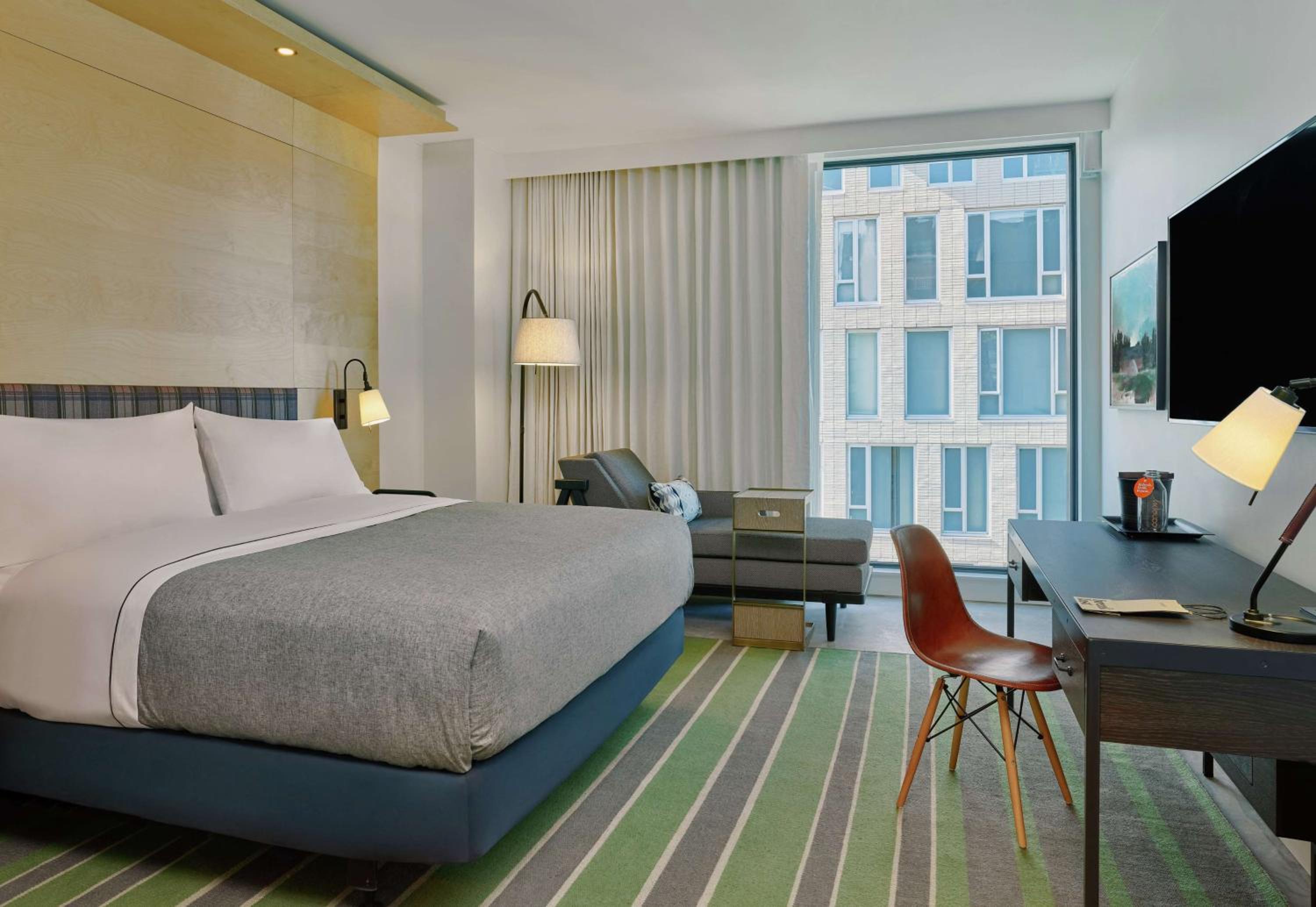 King Room with Mobility Accessible Shower