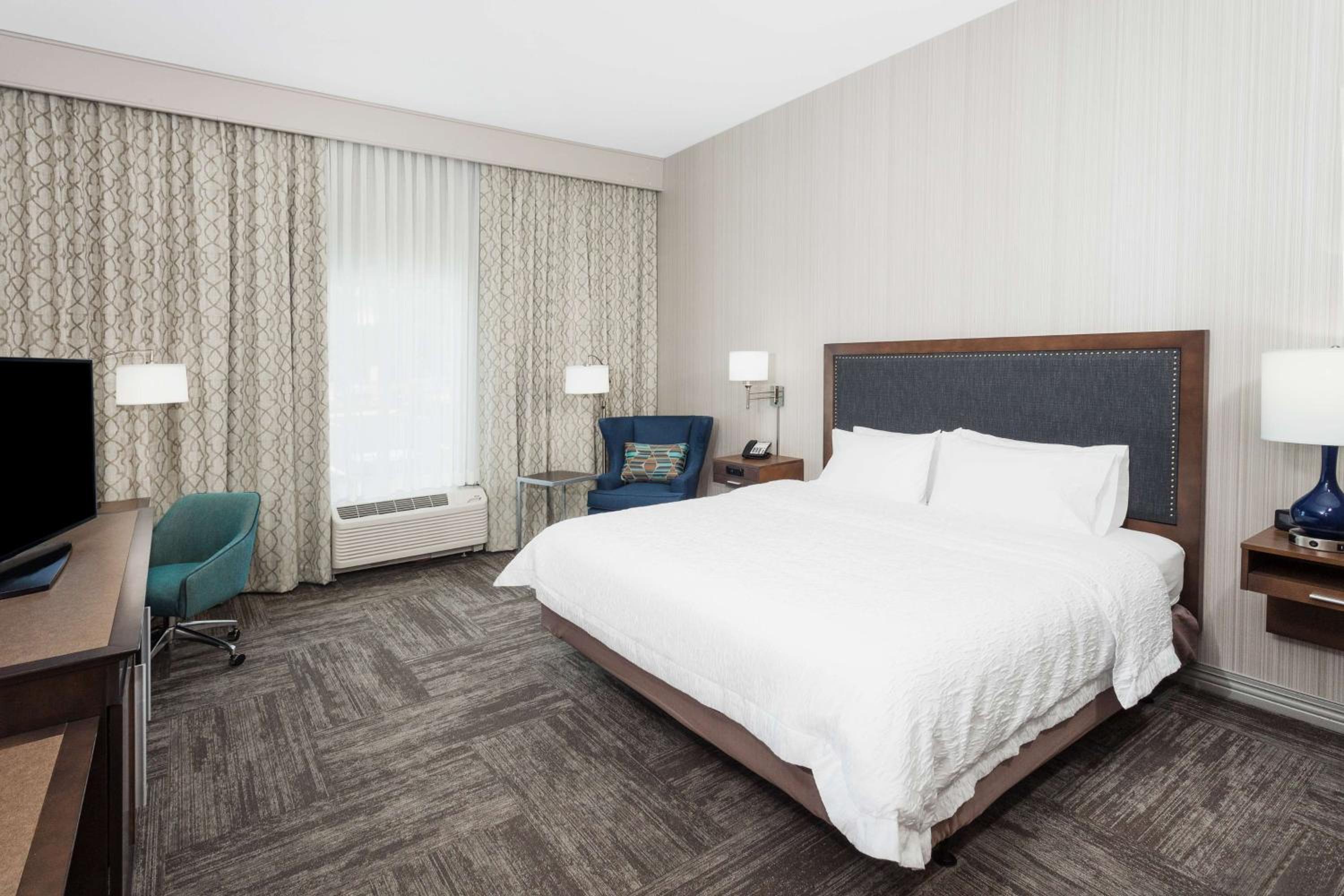 King Room - Hearing Access/Non-Smoking photo 2