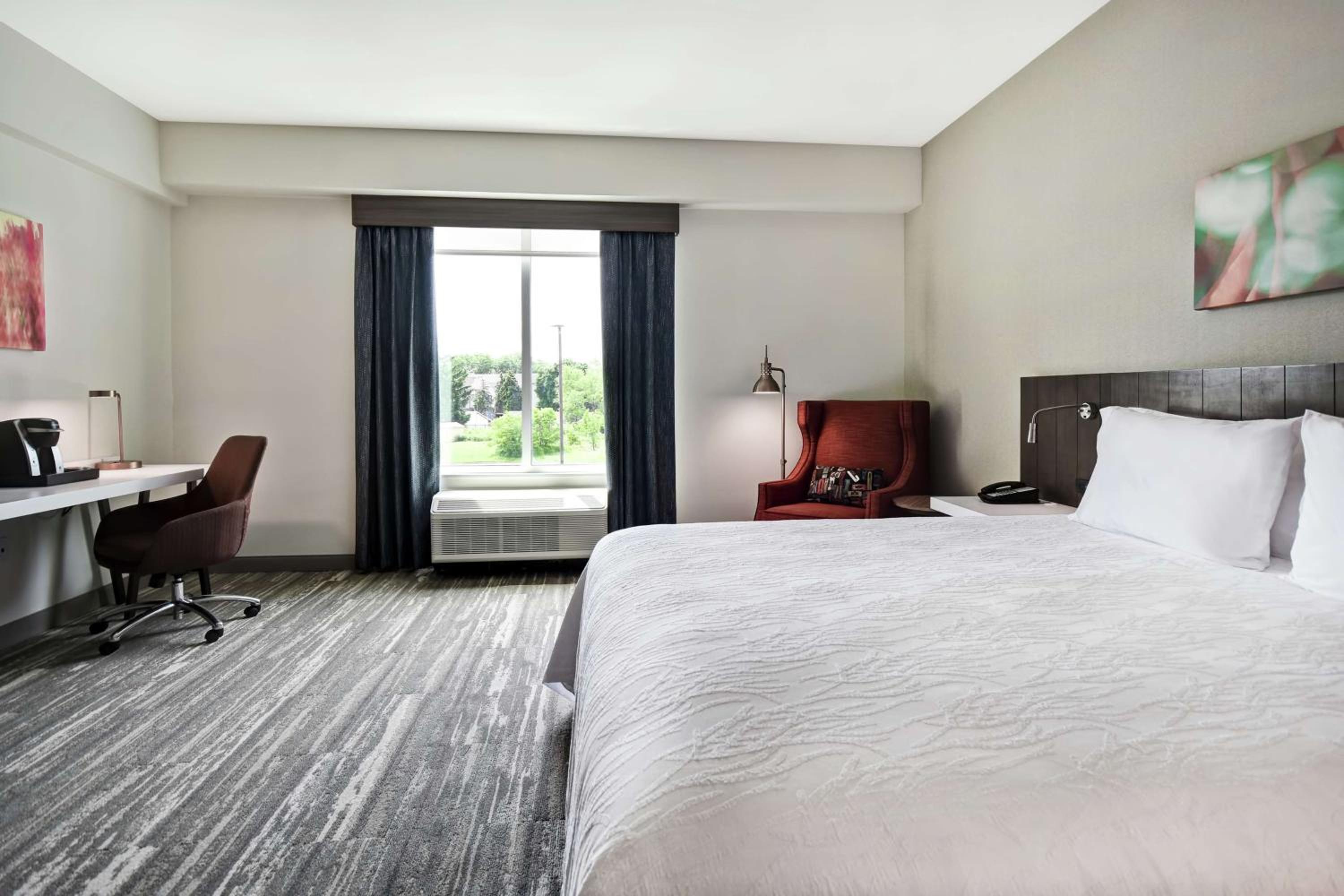 King Room - Hearing Access - Photo 1