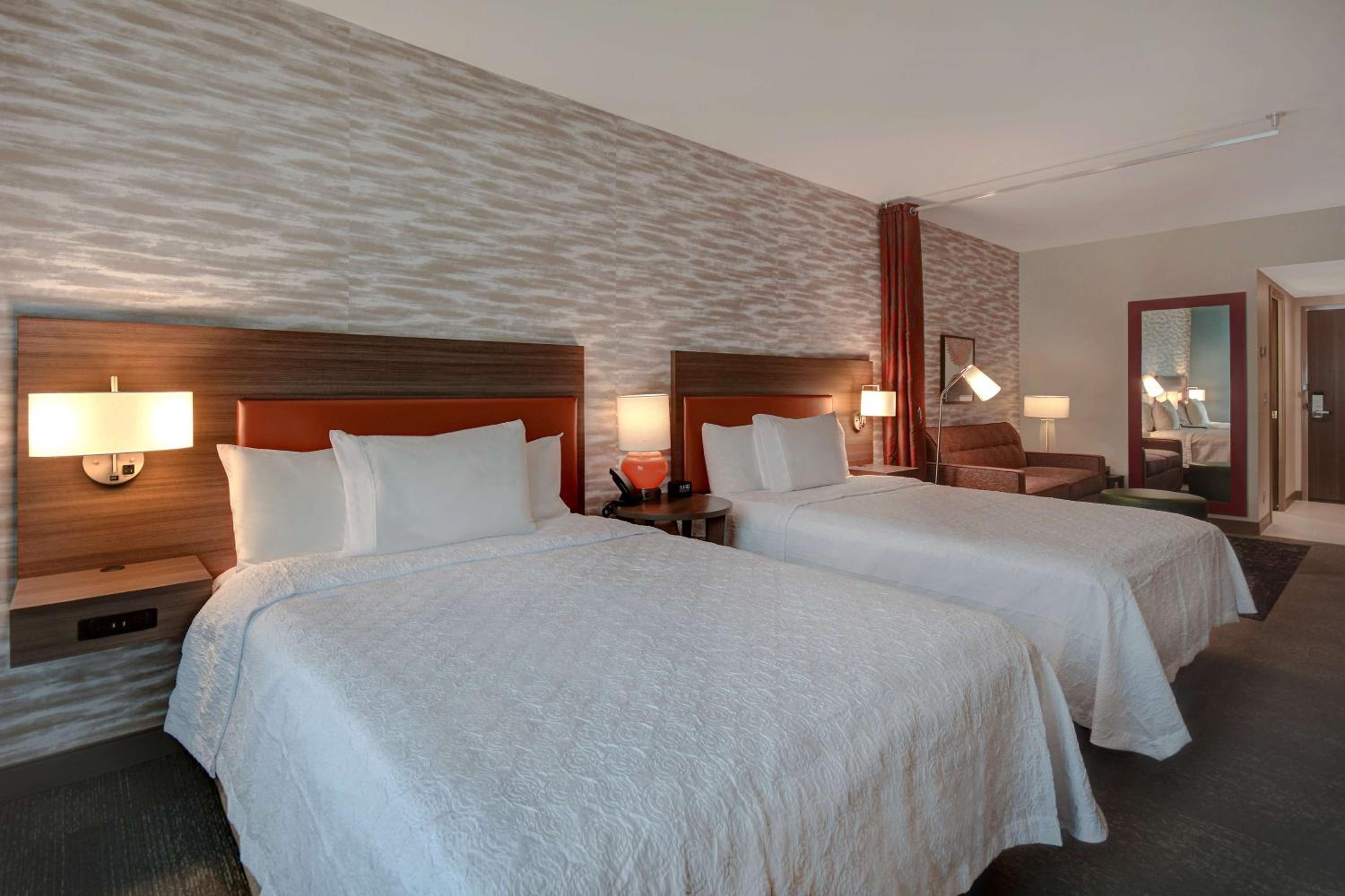 Studio Suite with Two Queen Beds - Photo 1