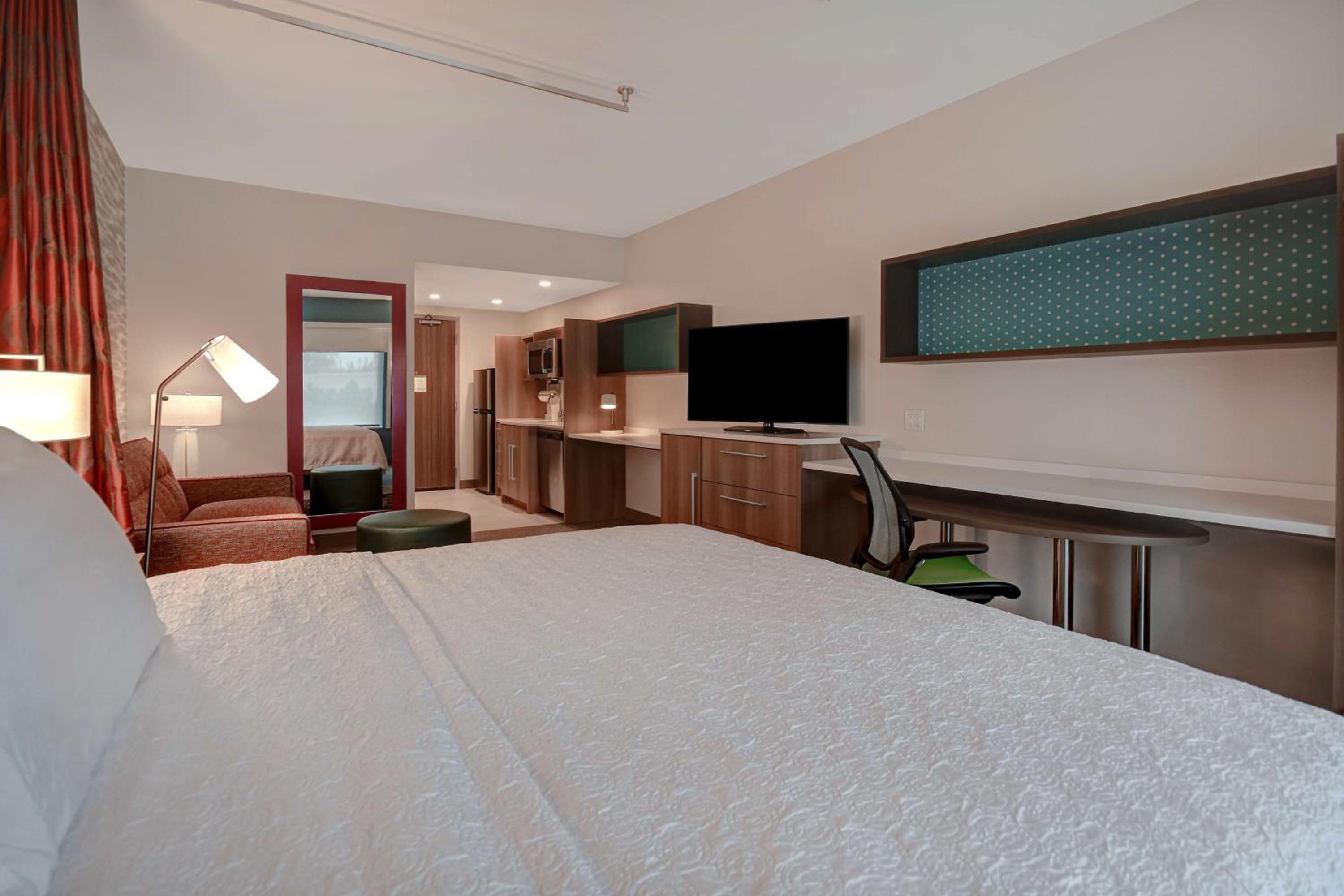 King Studio Suite - Photo 2