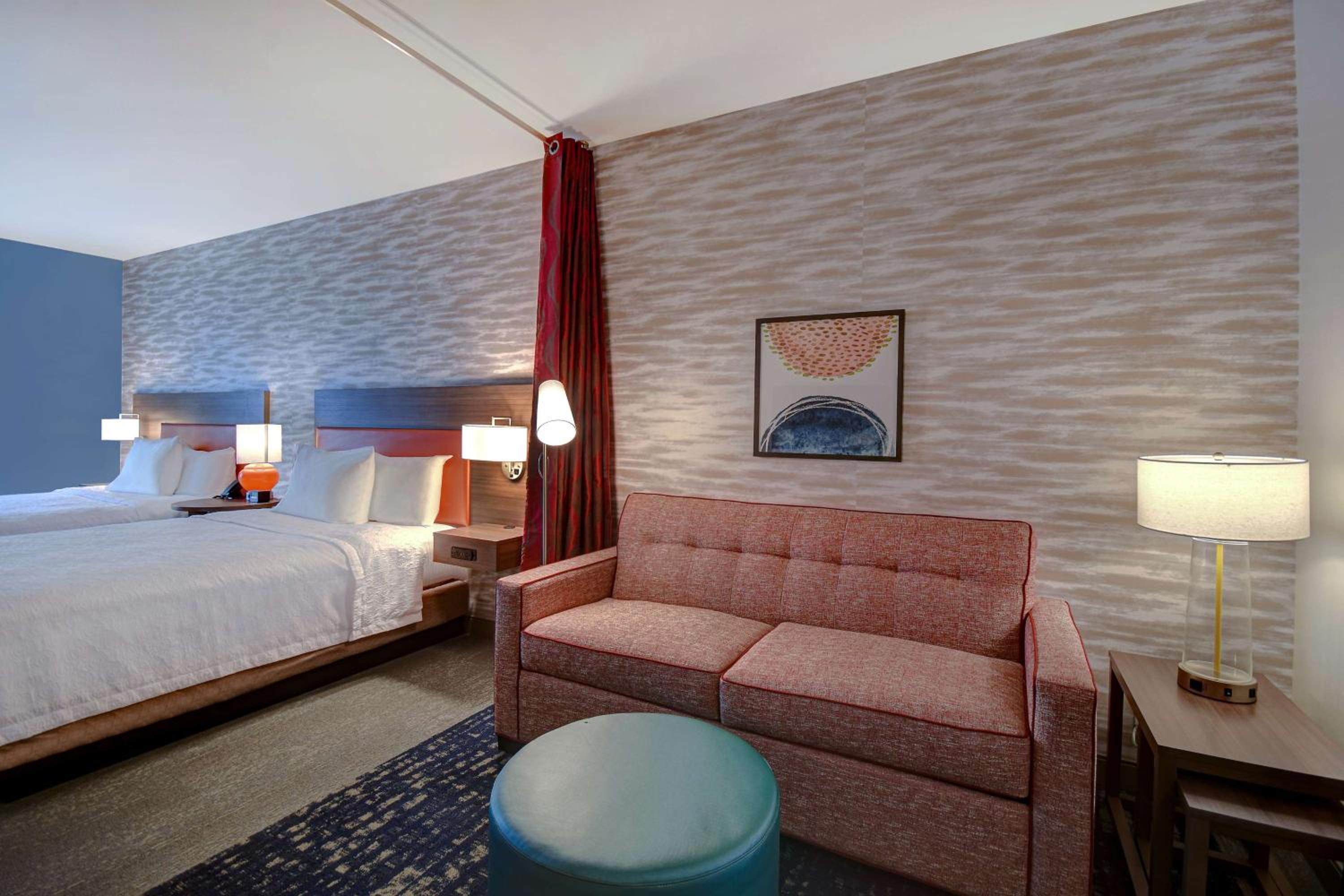 Studio Suite with Two Queen Beds - Photo 6