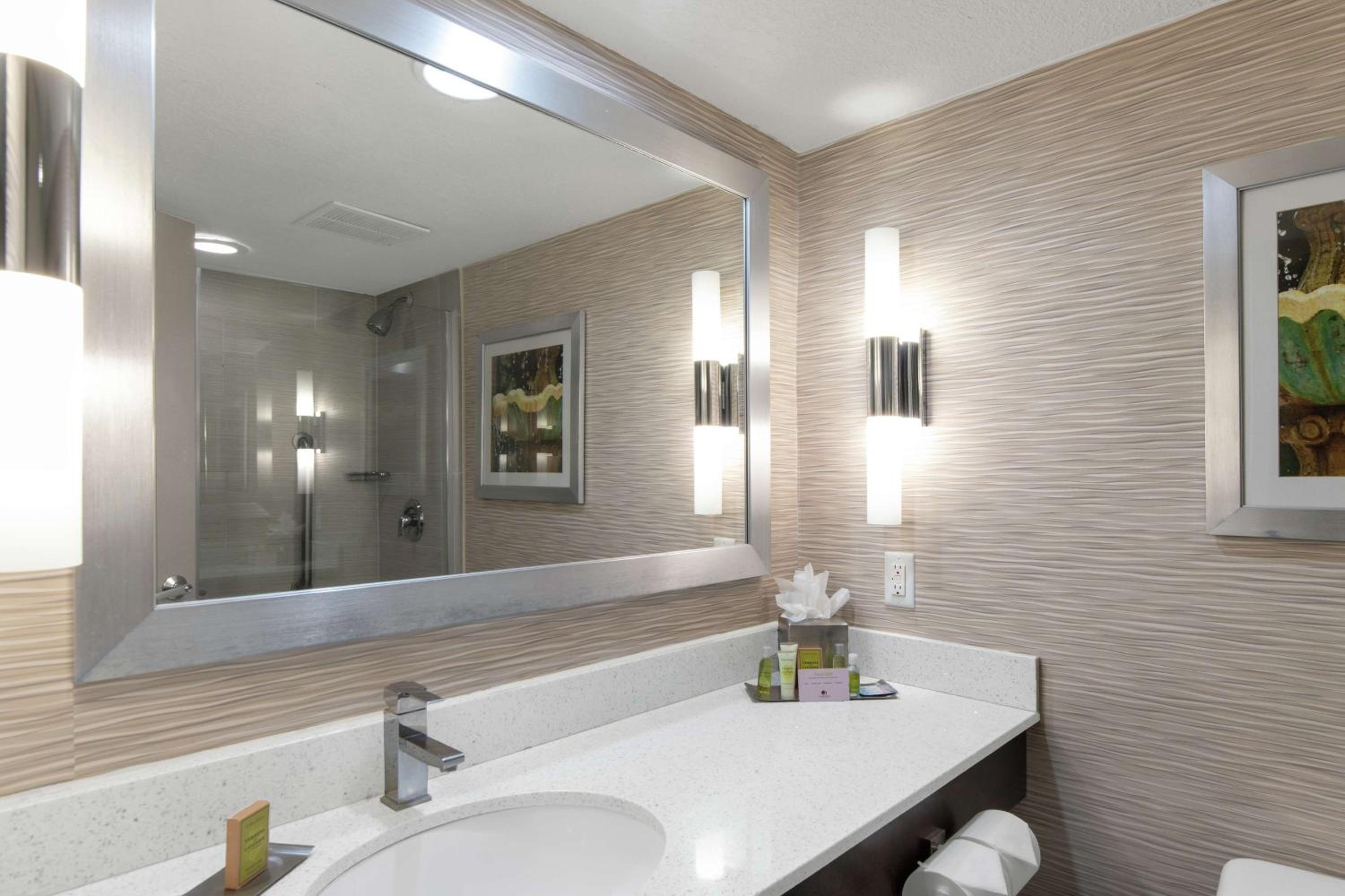 Deluxe King Studio Suite - Photo 5