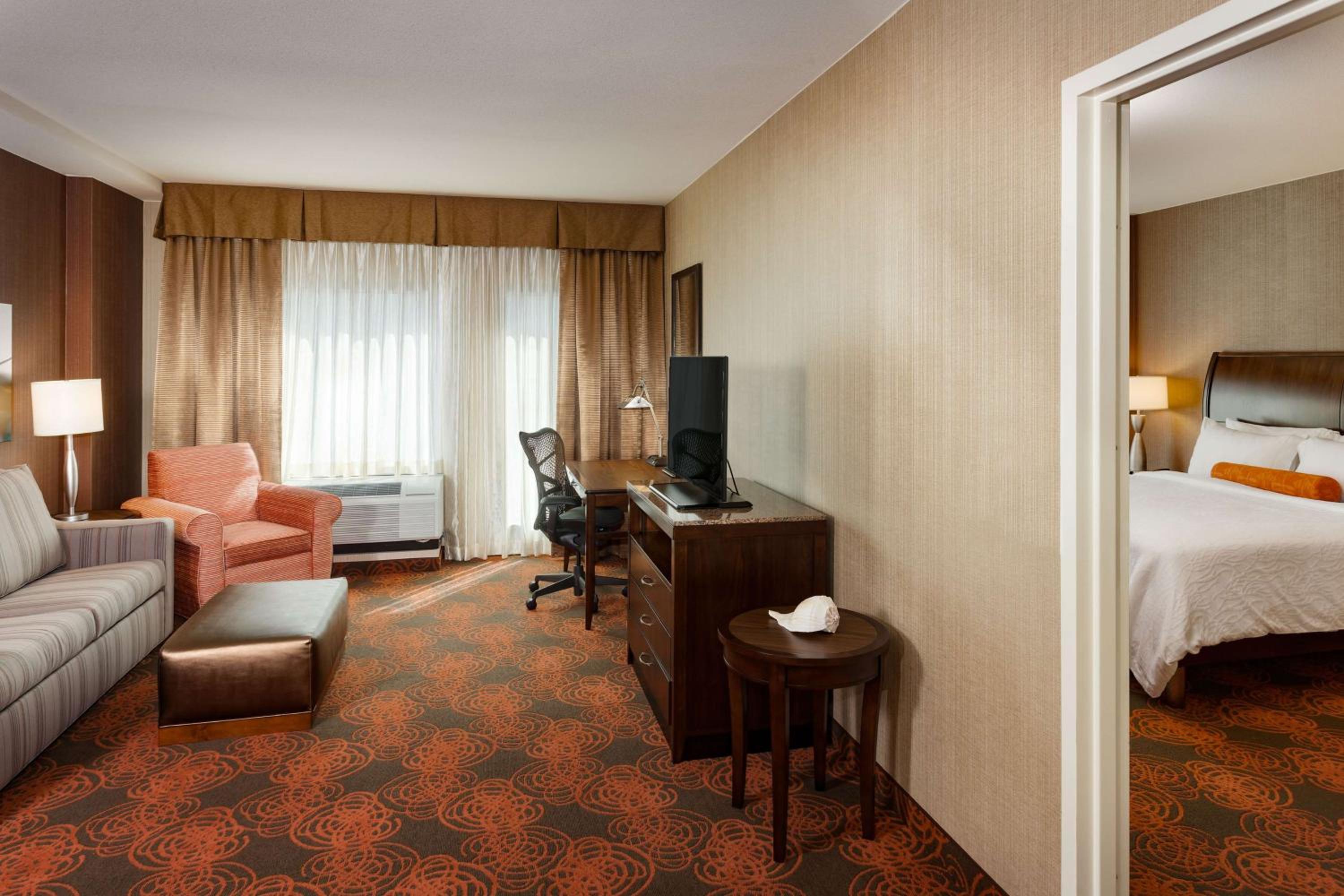 One-Bedroom King Suite photo 3