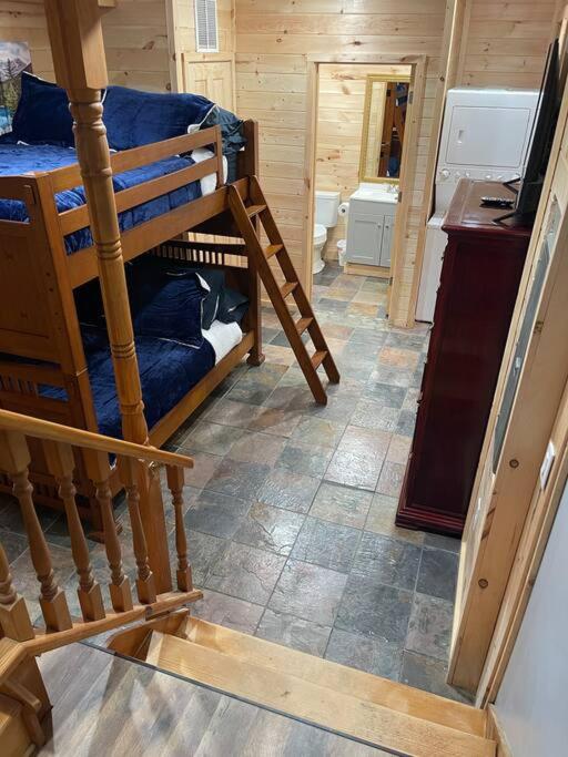 Three-Bedroom House photo 3