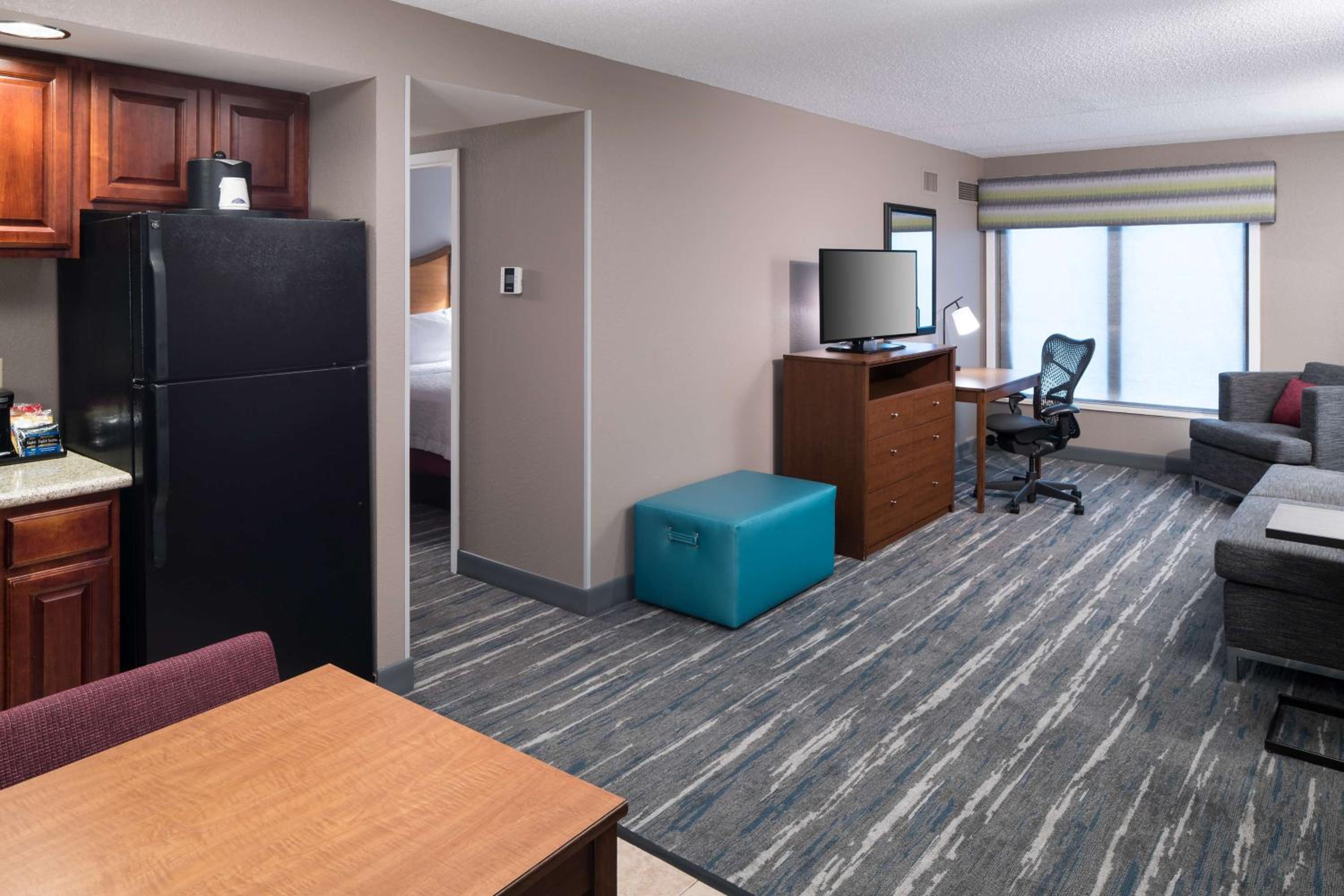One-Bedroom King Suite with Whirlpool - Non-Smoking  - Photo 2