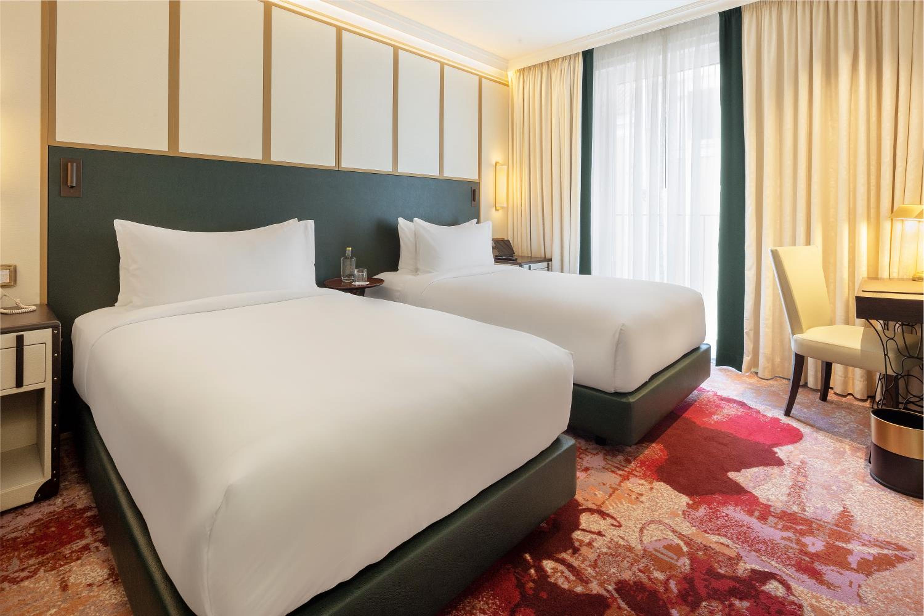 Deluxe Twin Room - Photo 2