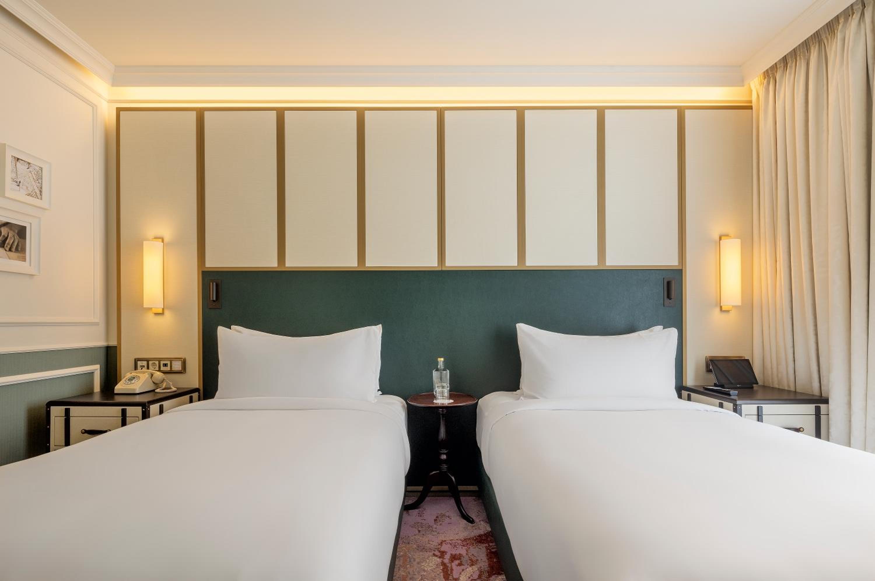 Deluxe Twin Room - Photo 3