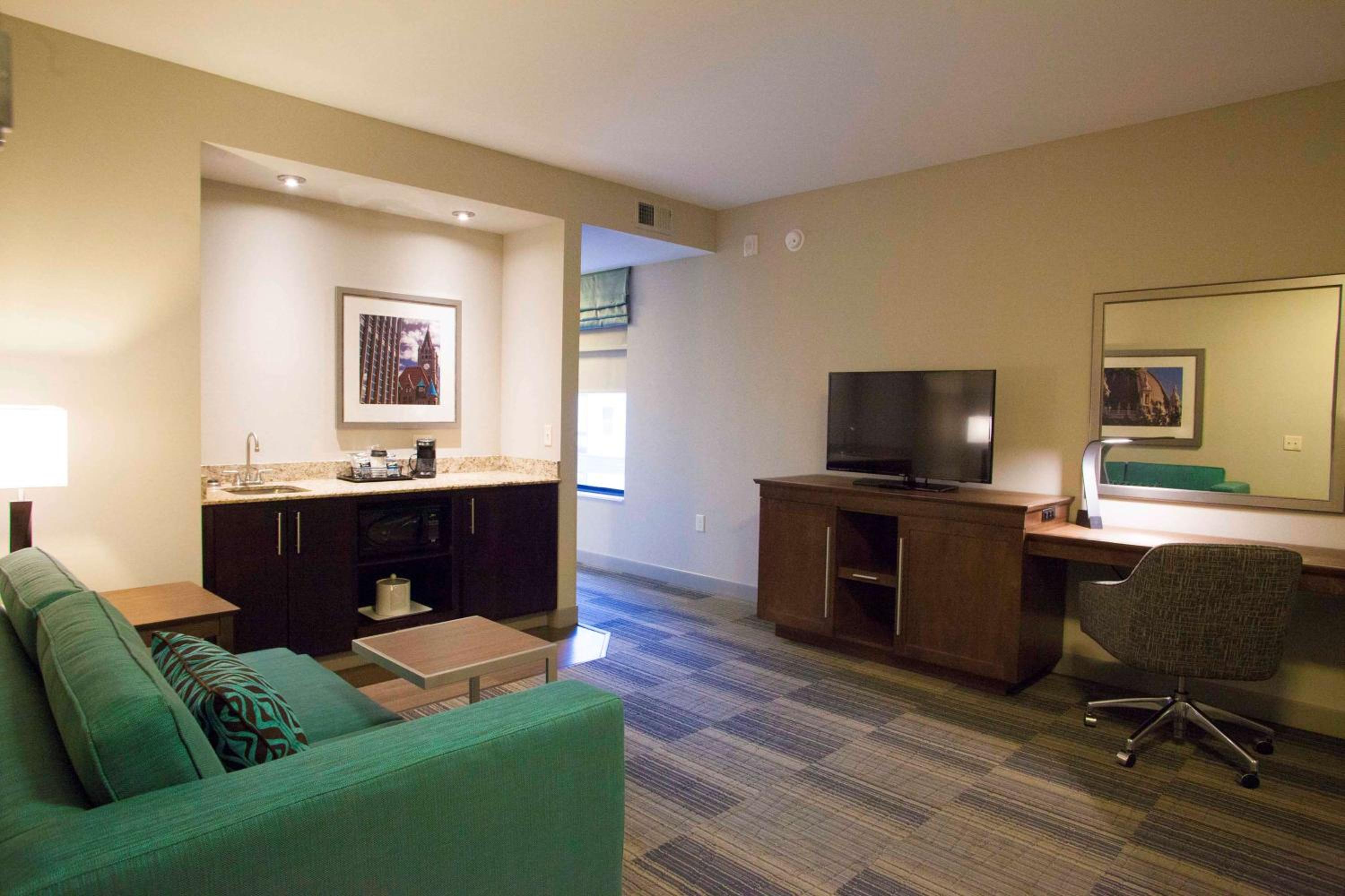 King Studio Suite with Sofa Bed - Hearing Access/Non-Smoking