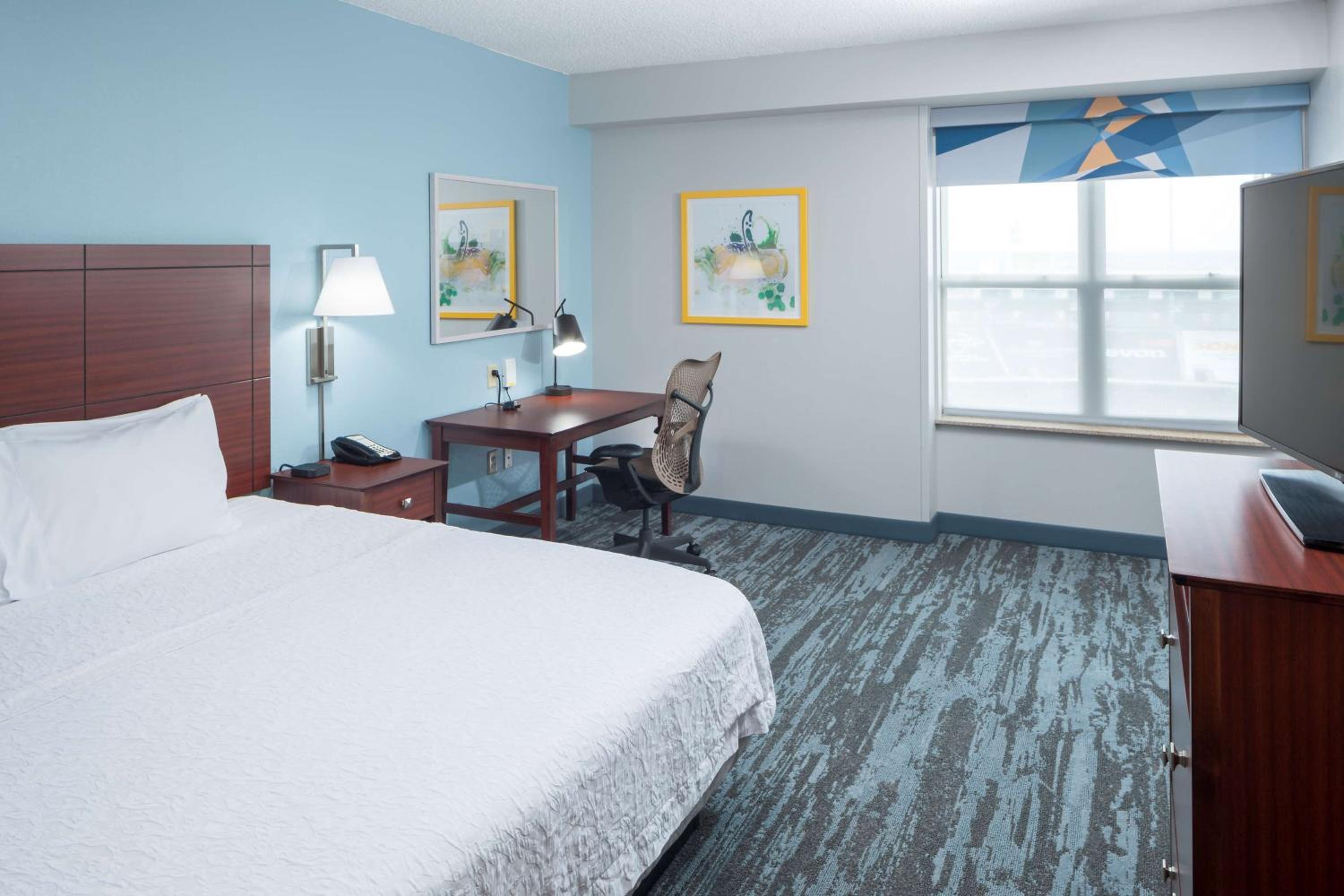 King Studio Suite - Non-Smoking - Photo 2