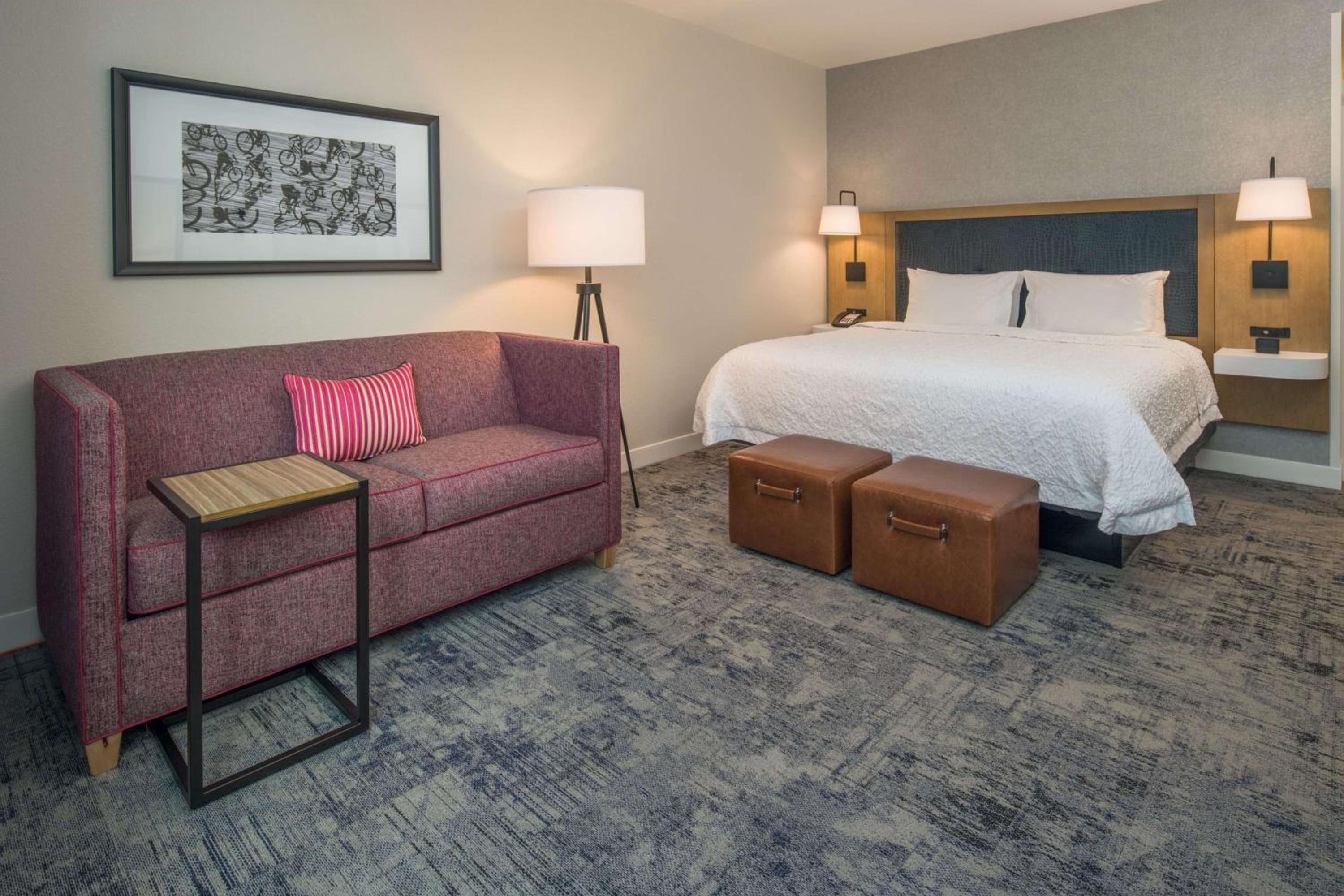 King Room with Sofa Bed - Non-Smoking