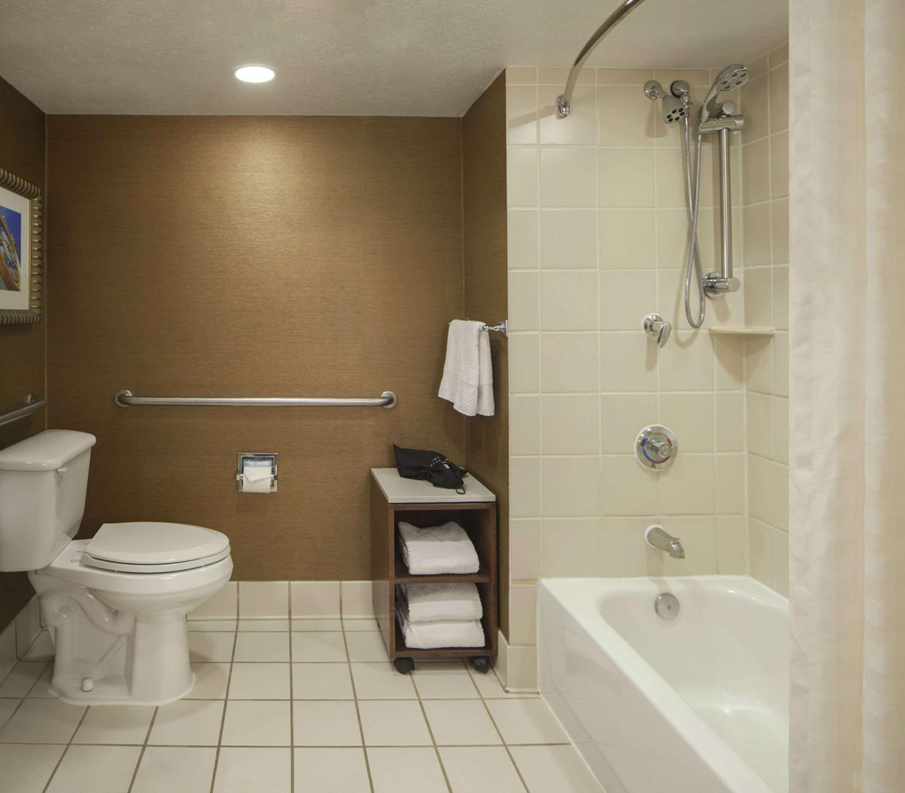 Two-Room King Suite - Non-Smoking - Photo 2