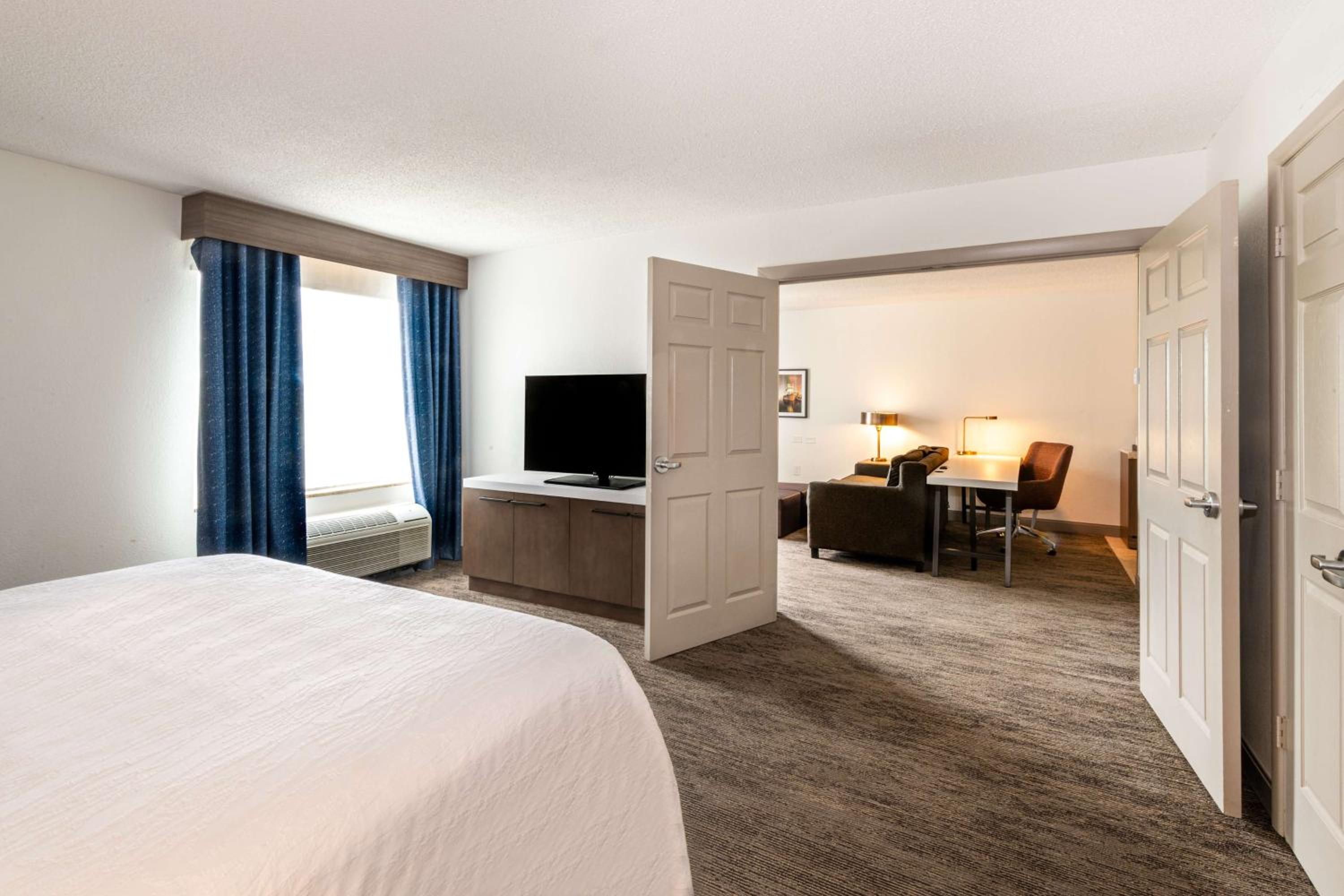 One-Bedroom King Suite with Sofa Bed - Photo 1