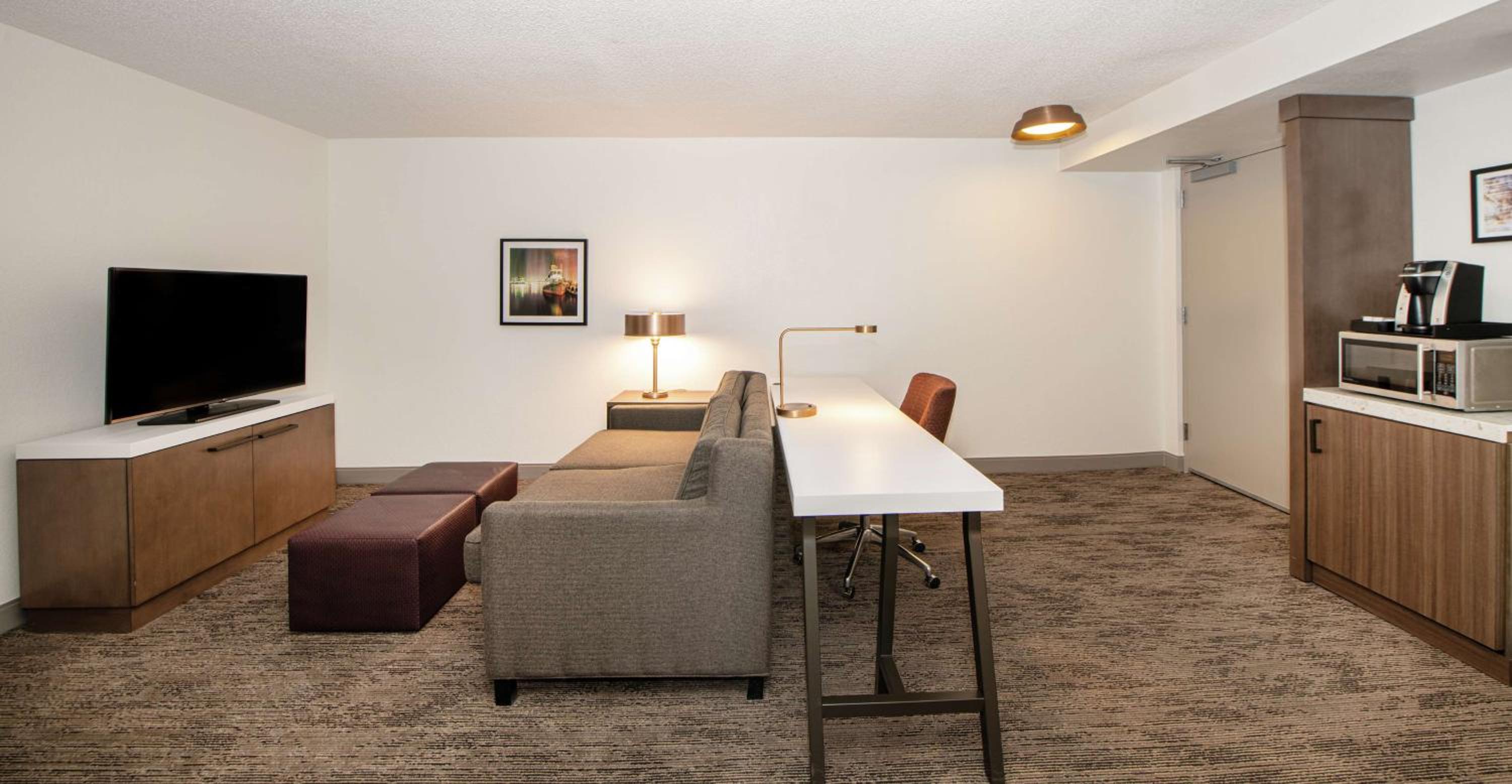 One-Bedroom King Suite with Sofa Bed - Photo 7