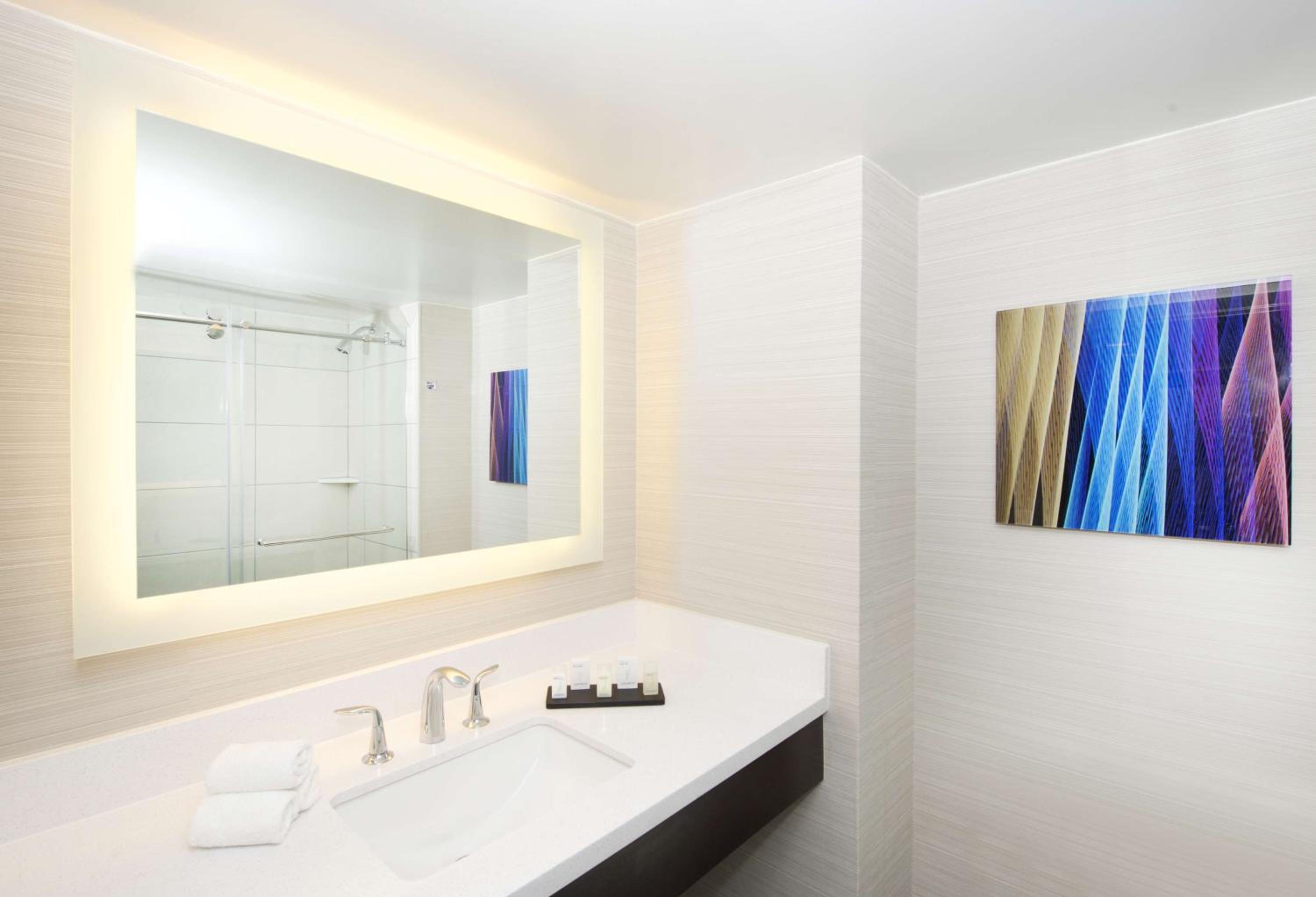 Suite with Two Double Beds - Non-Smoking photo 2