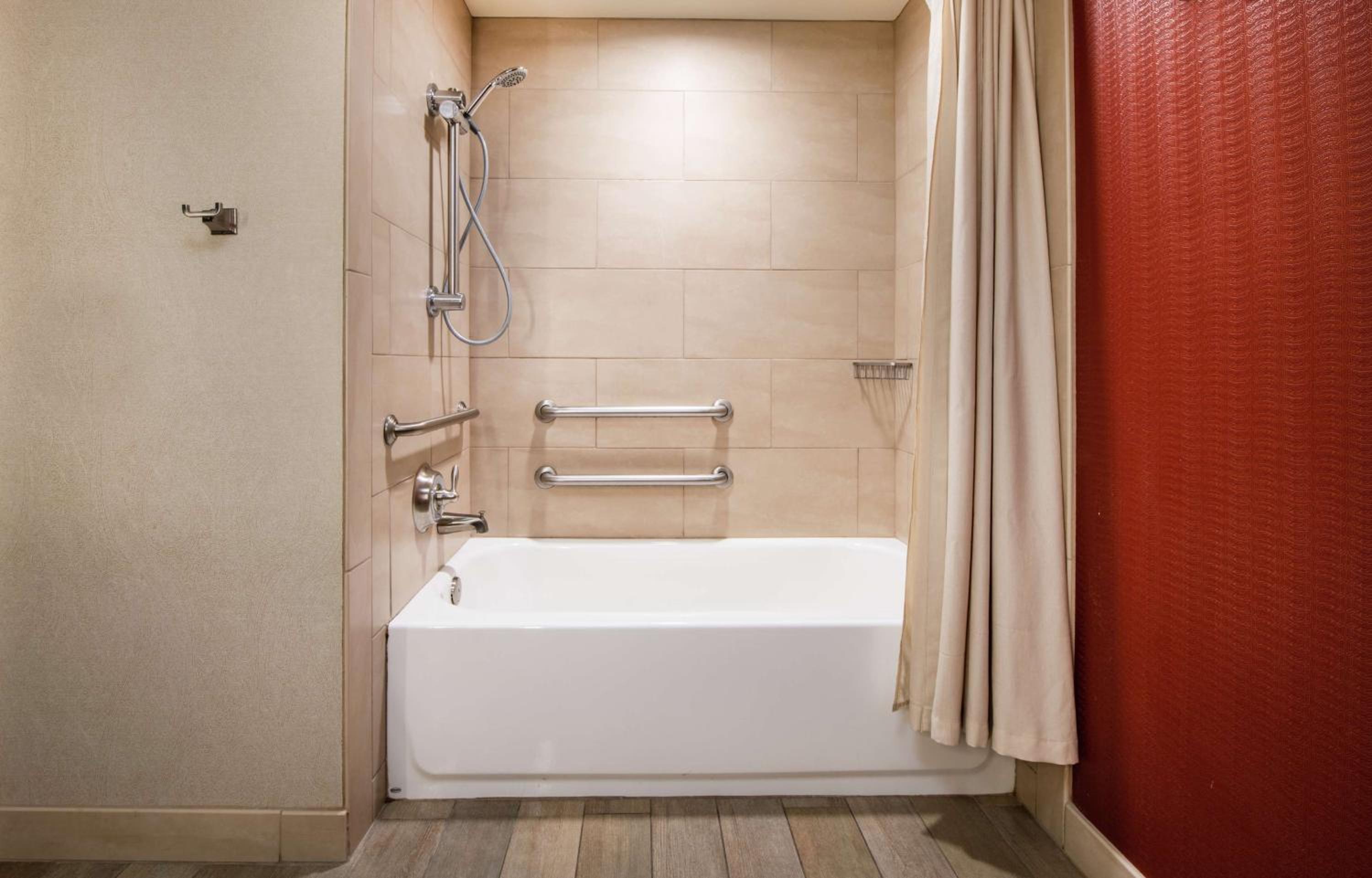 Room with Two Double Beds and Bath Tub - Mobility Access