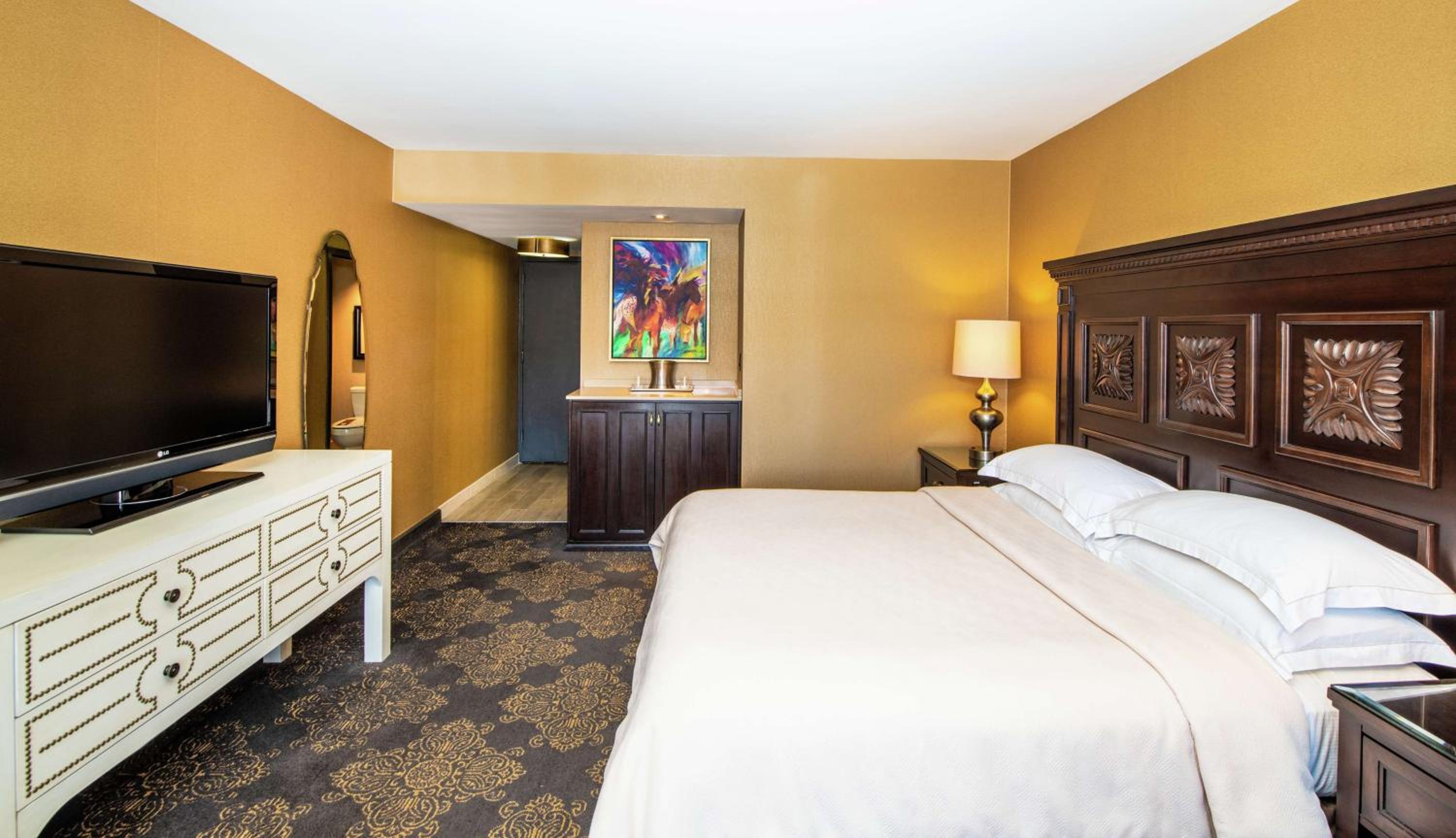 Deluxe King Room - Photo 6