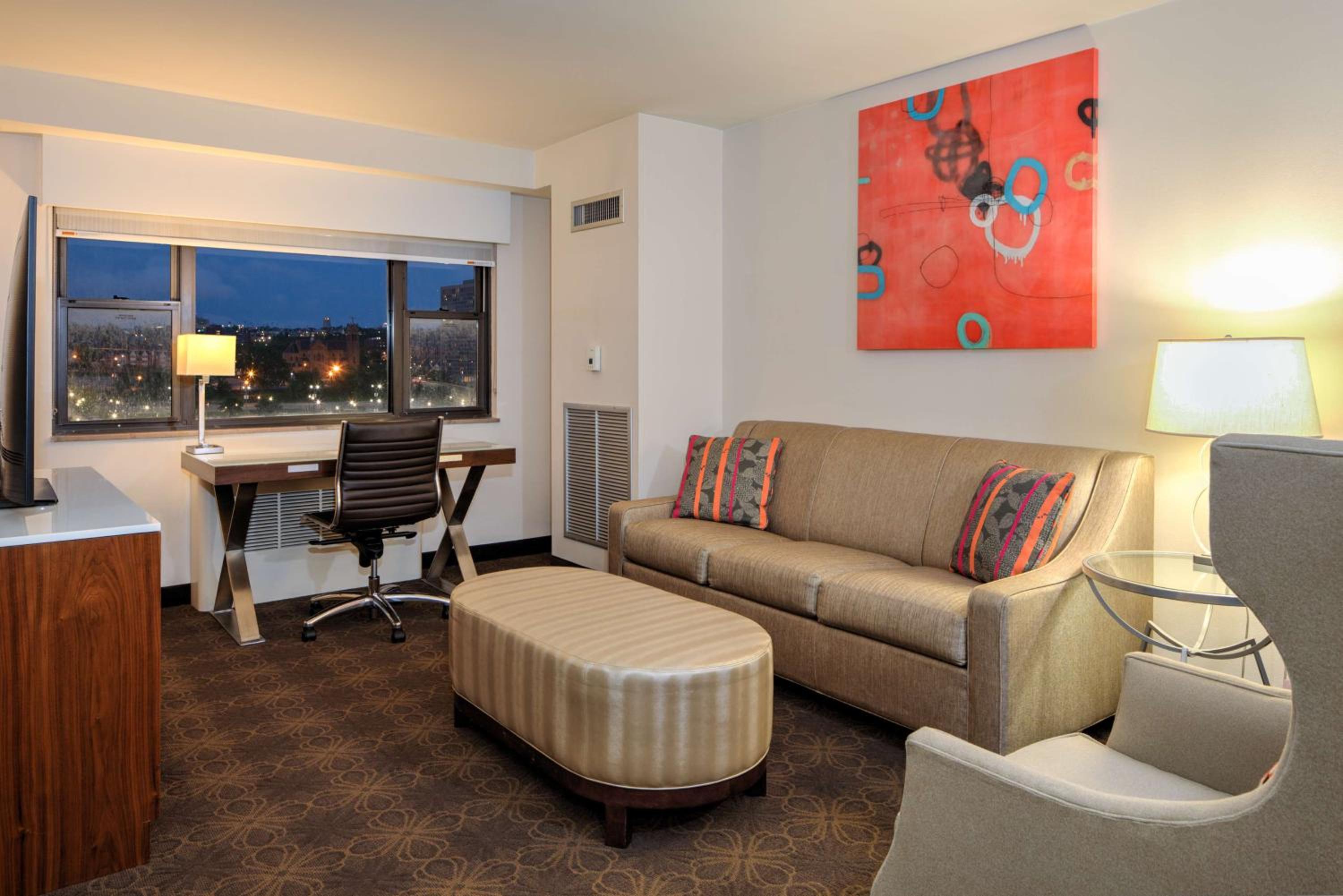 Two-Bedroom Suite - Photo 2