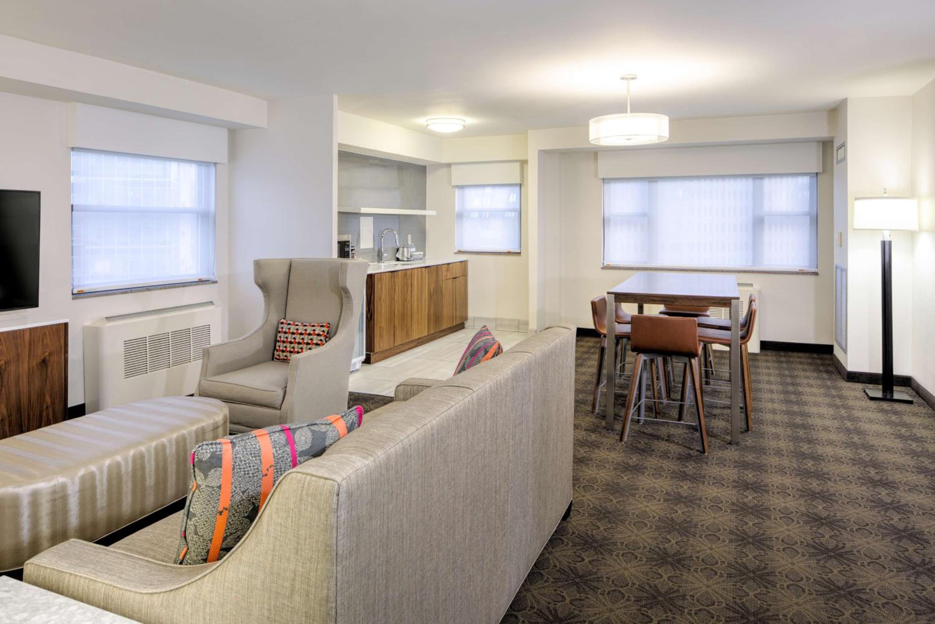 King Suite with Kitchen photo 2