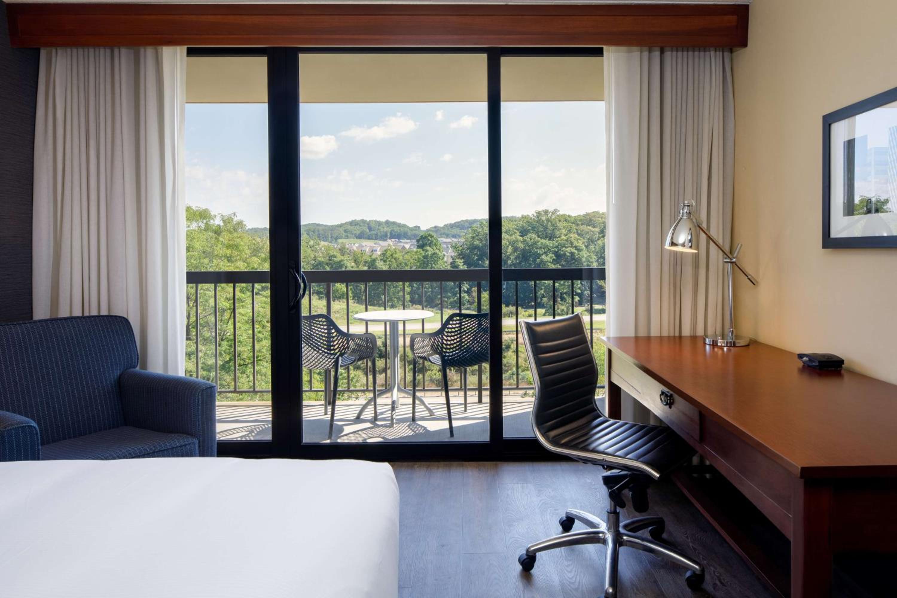 Queen Room with Two Queen Beds and Balcony - Photo 2