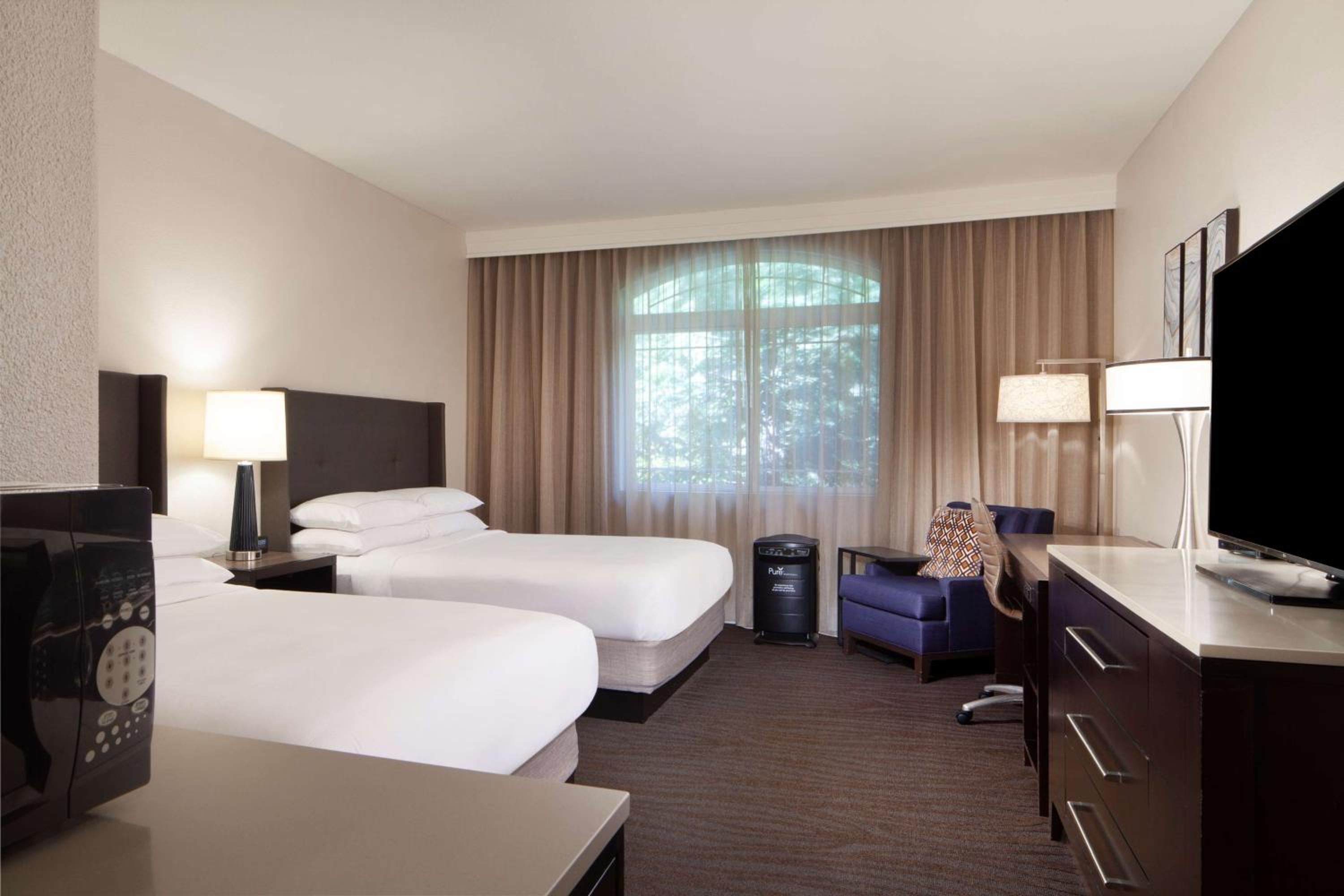 Queen Room with Two Queen Beds - Allergy Friendly - Photo 2
