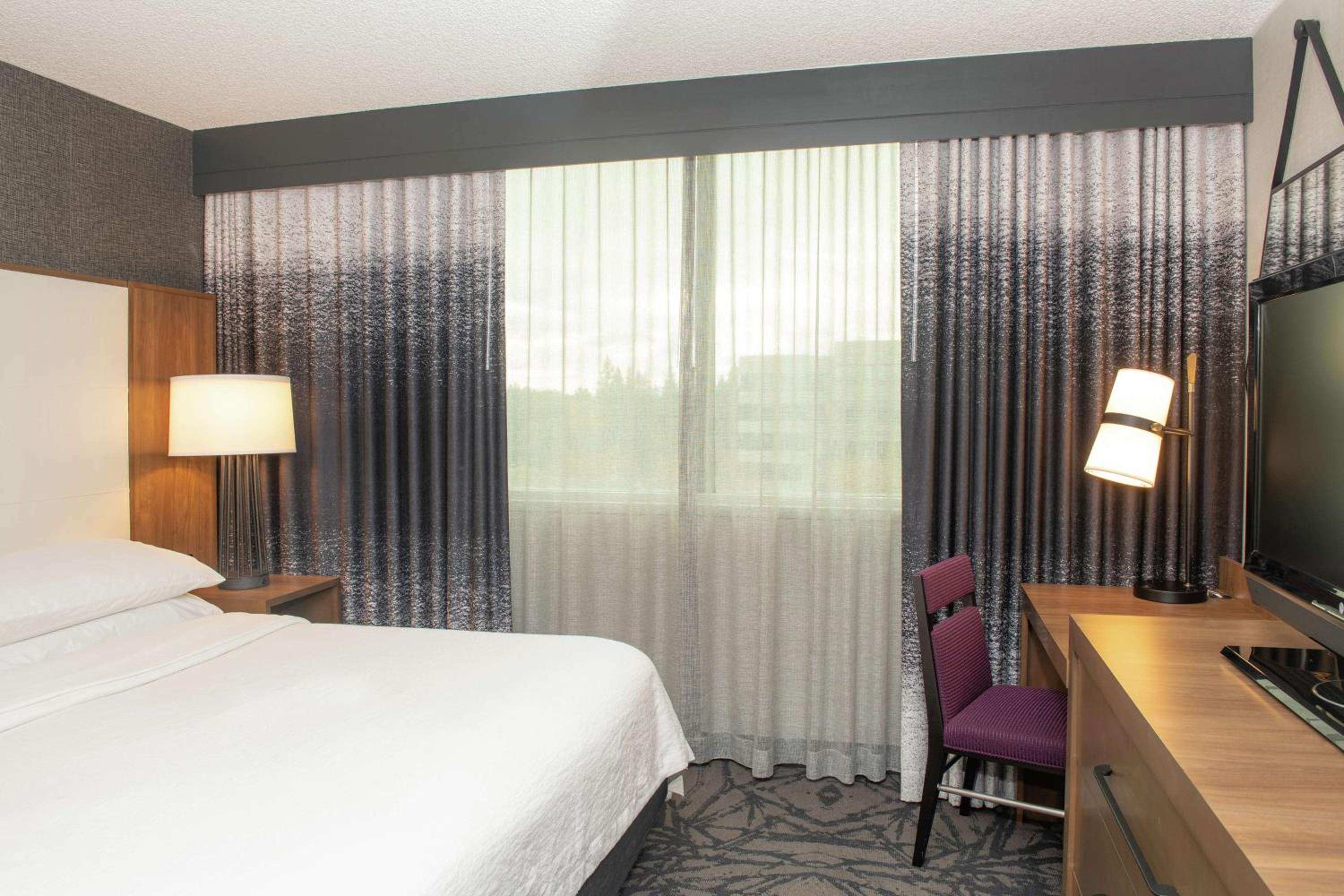 Two-Bedroom King Suite with Two Double Beds - Photo 5