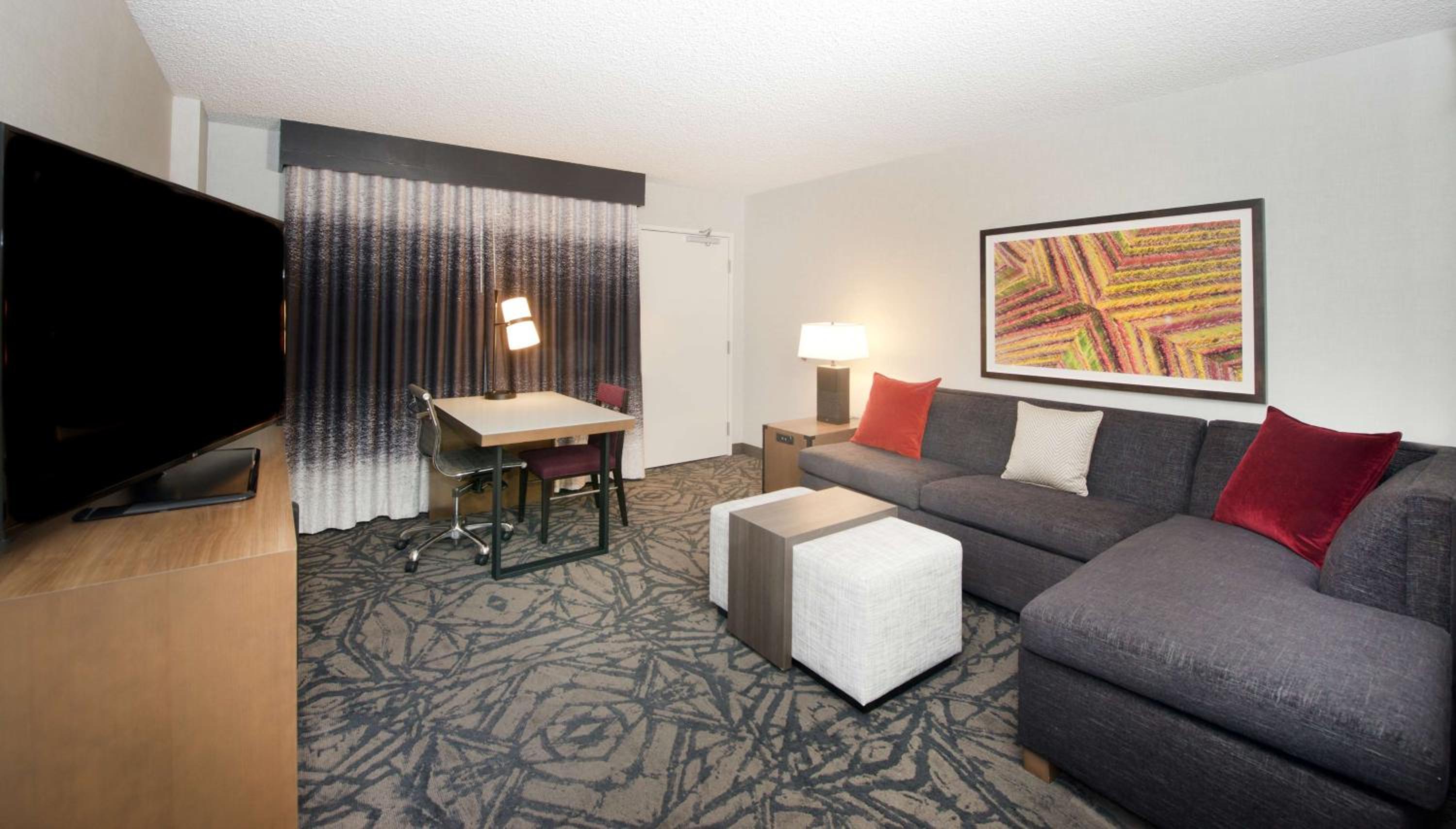 Premium King Suite - Photo 6