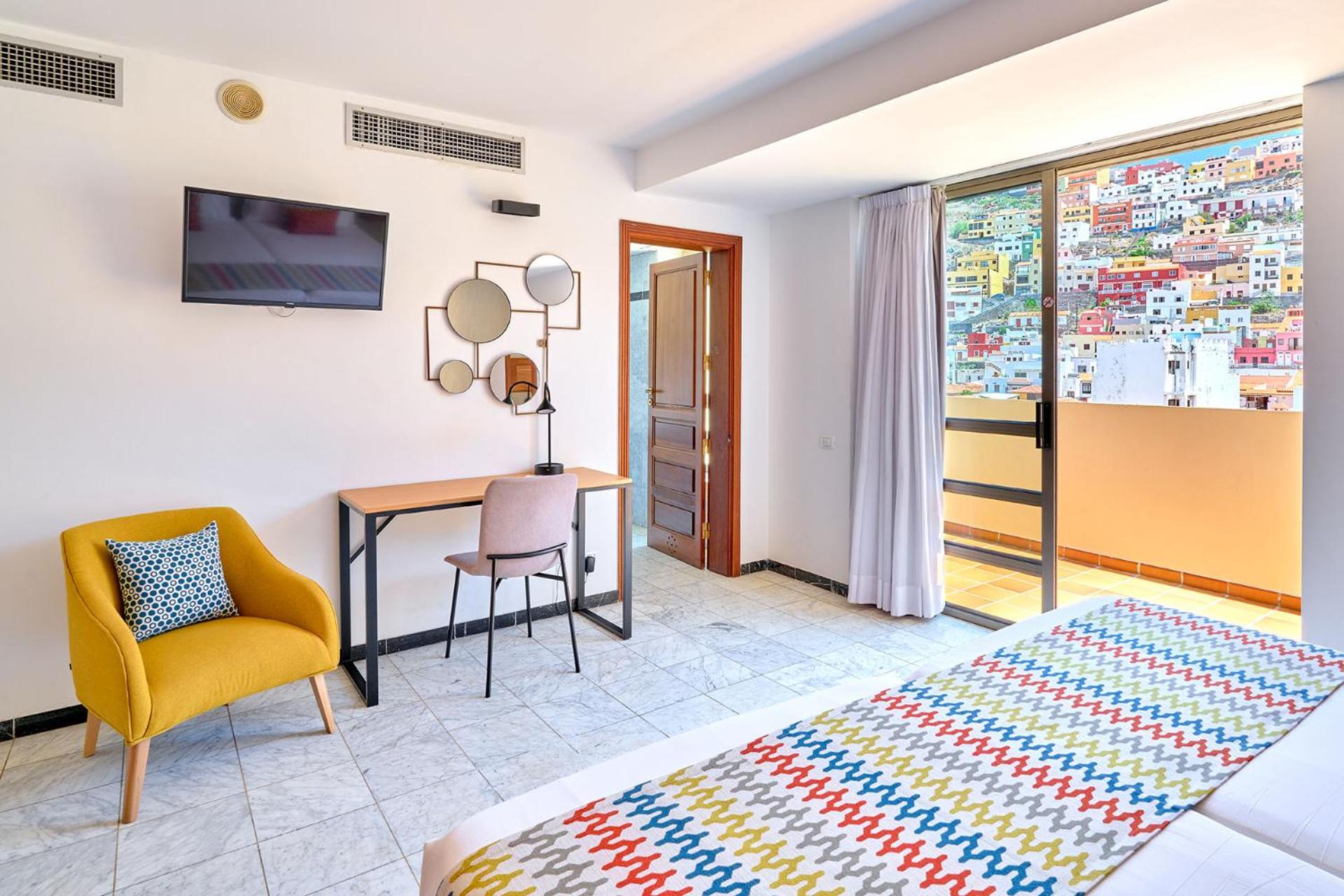 Superior Twin Room - Photo 4