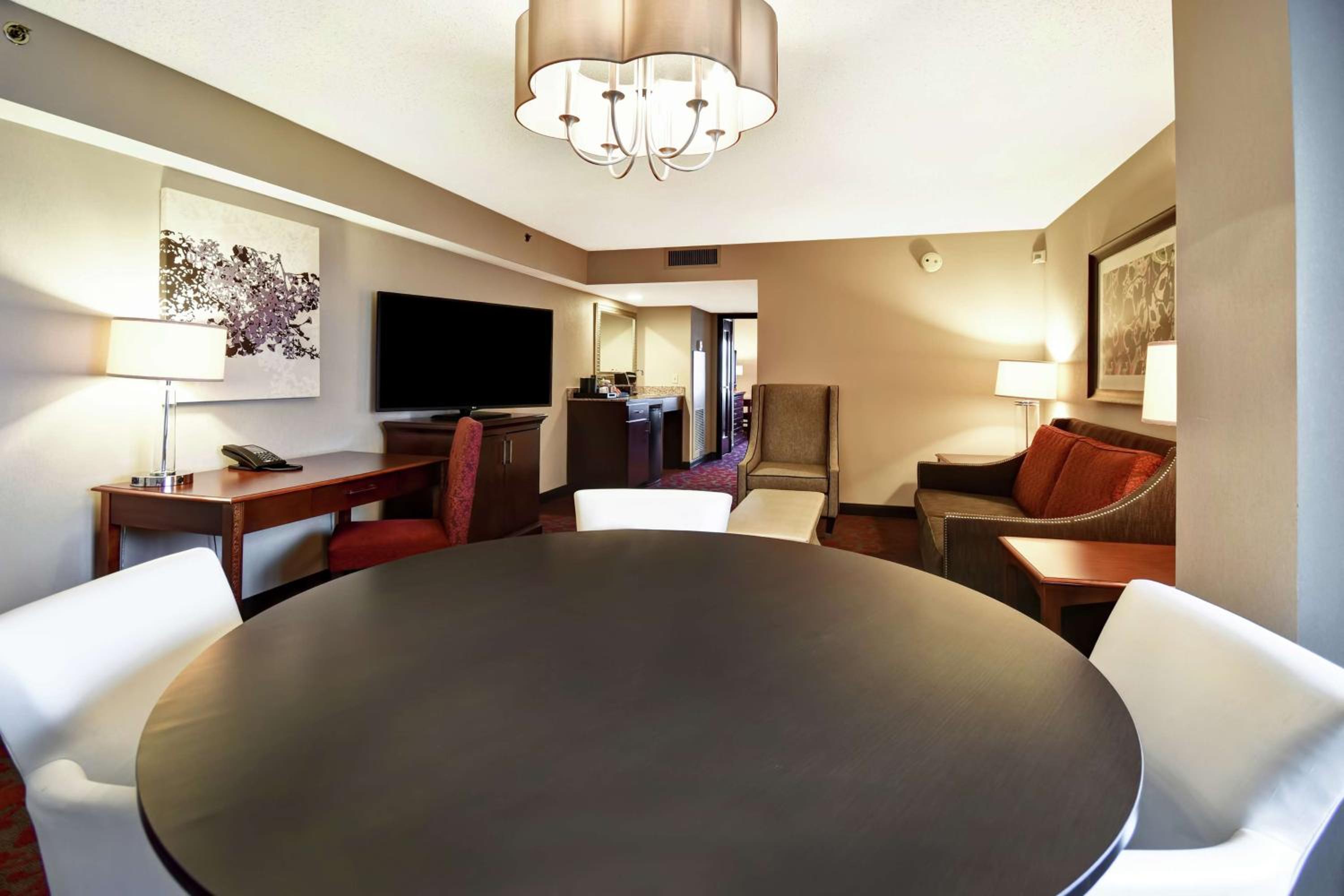 Double Suite with Two Double Beds - Non-Smoking - Photo 4