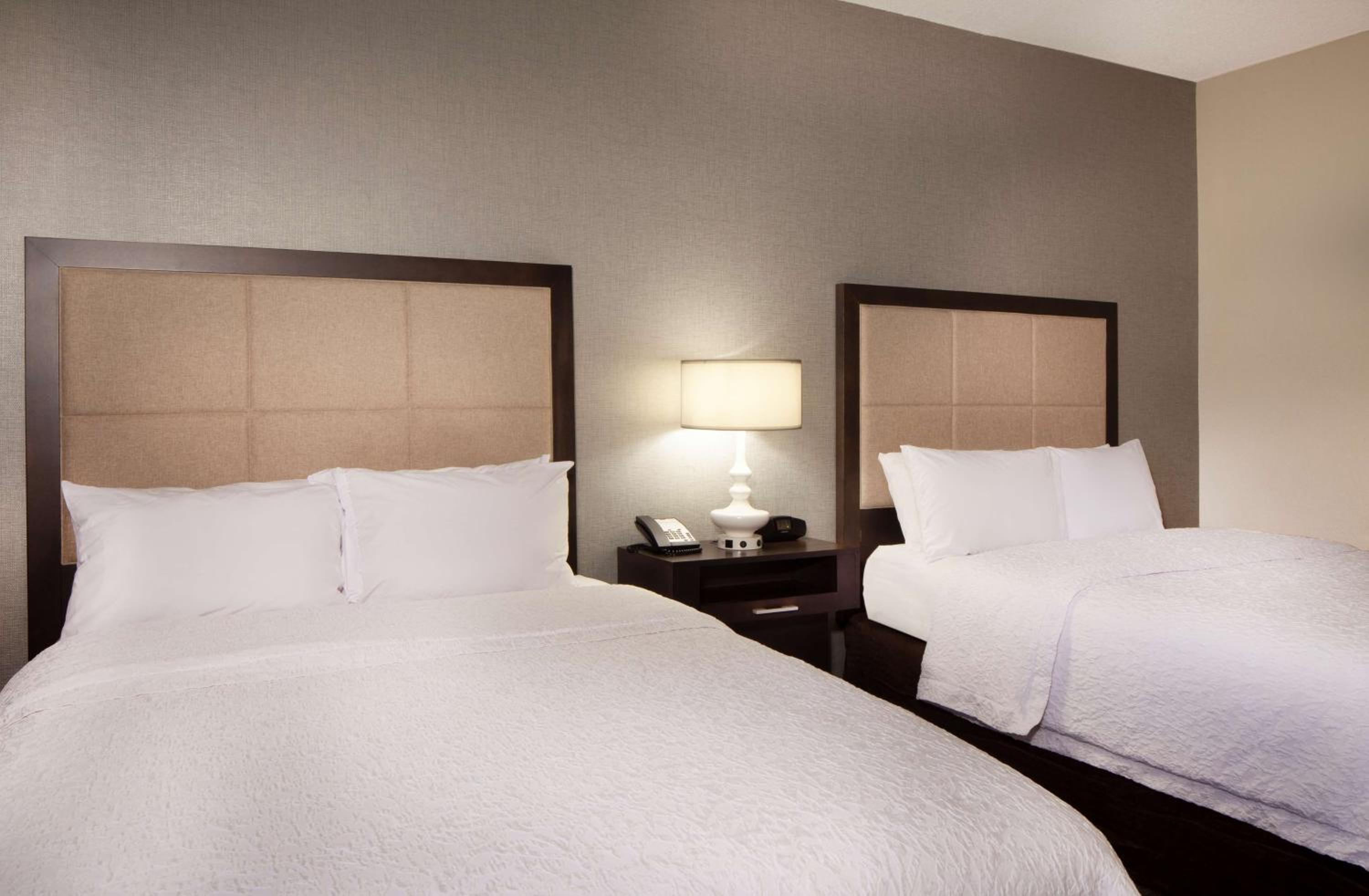 Double Room with Two Double Beds - Non-Smoking - Photo 3