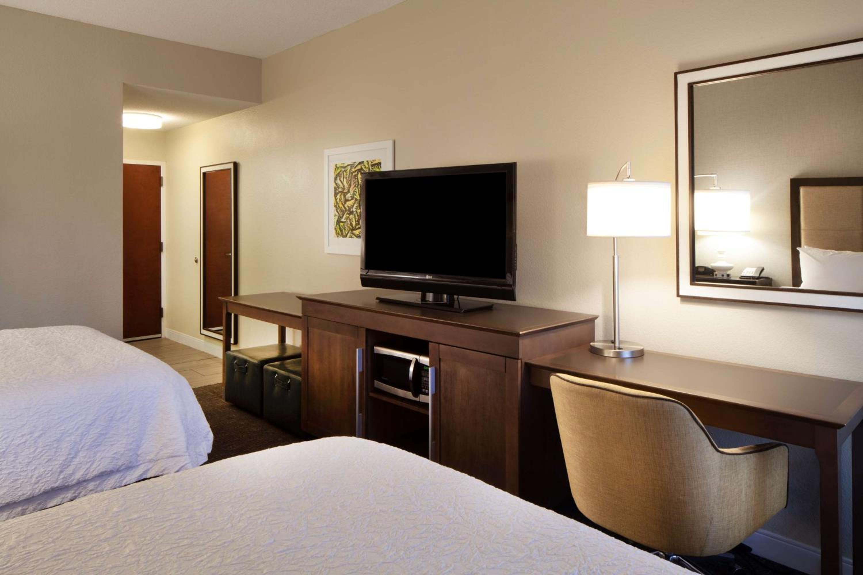 Double Room with Two Double Beds - Non-Smoking - Photo 1