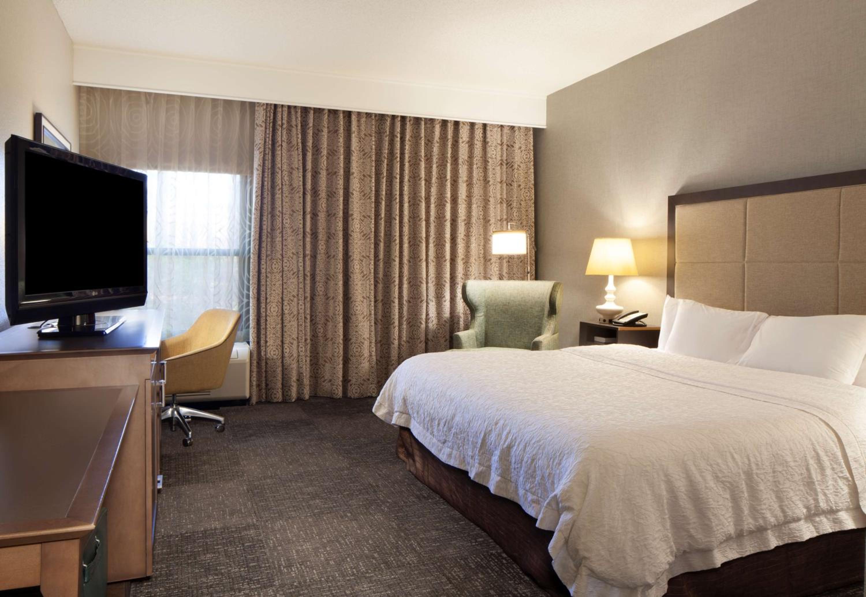 King Room - Mobility Access/Non-Smoking - Photo 4