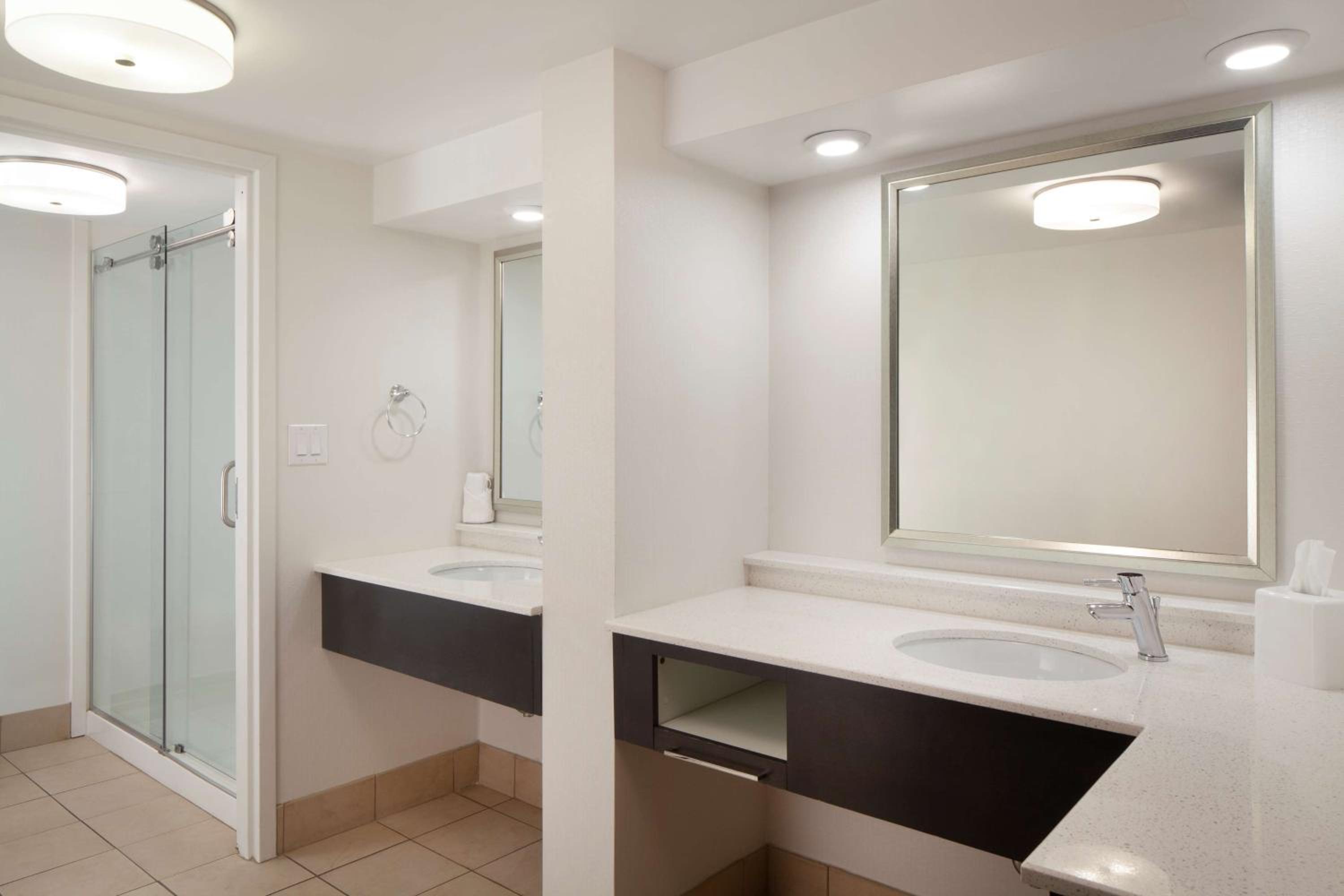 King Studio with Spa Bath - Non-Smoking - Photo 2