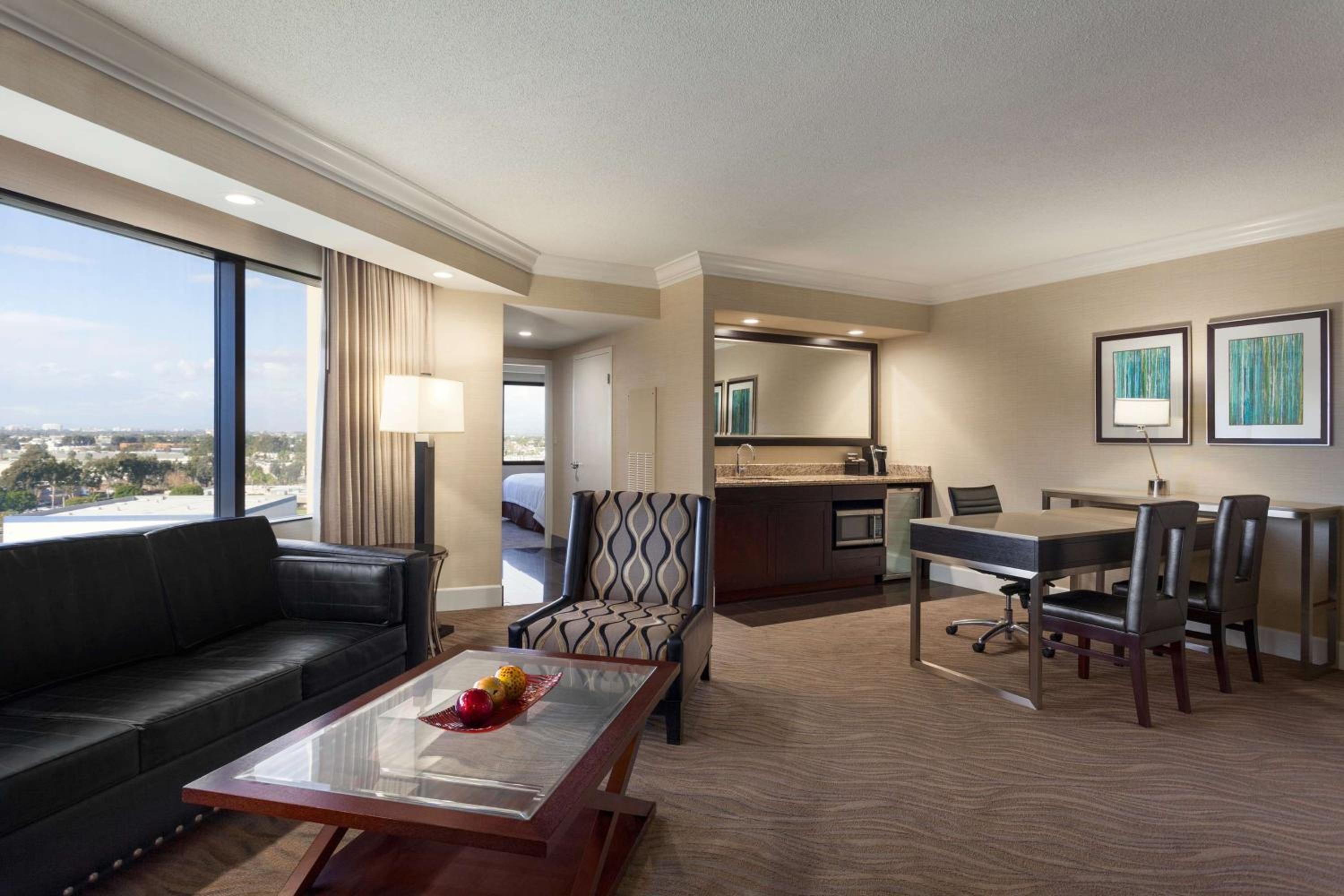 Two-Bedroom, Two Bathroom Suite with 2 King Beds  - Photo 2