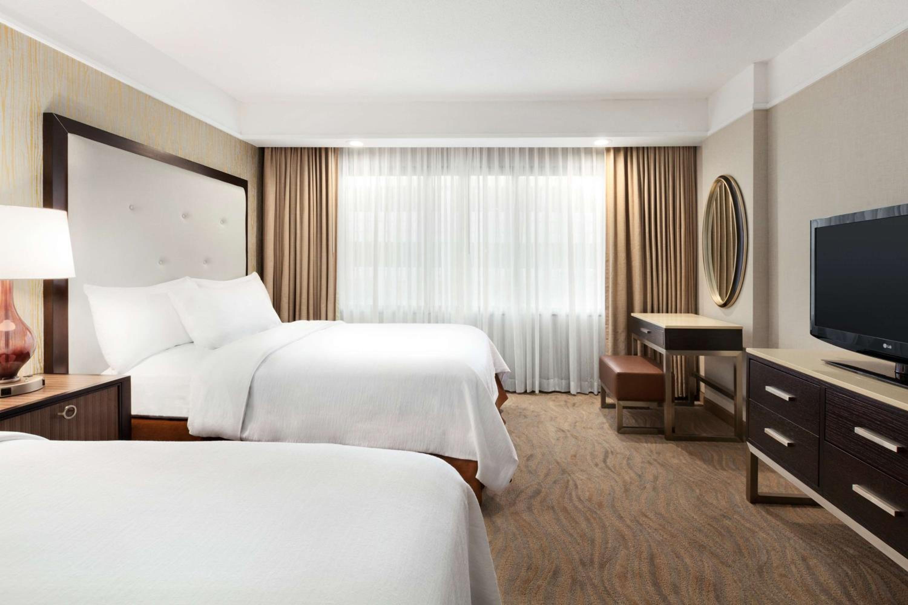 Suite with Two Queen Beds - Mobility and Hearing Access/Non-Smoking - Photo 4