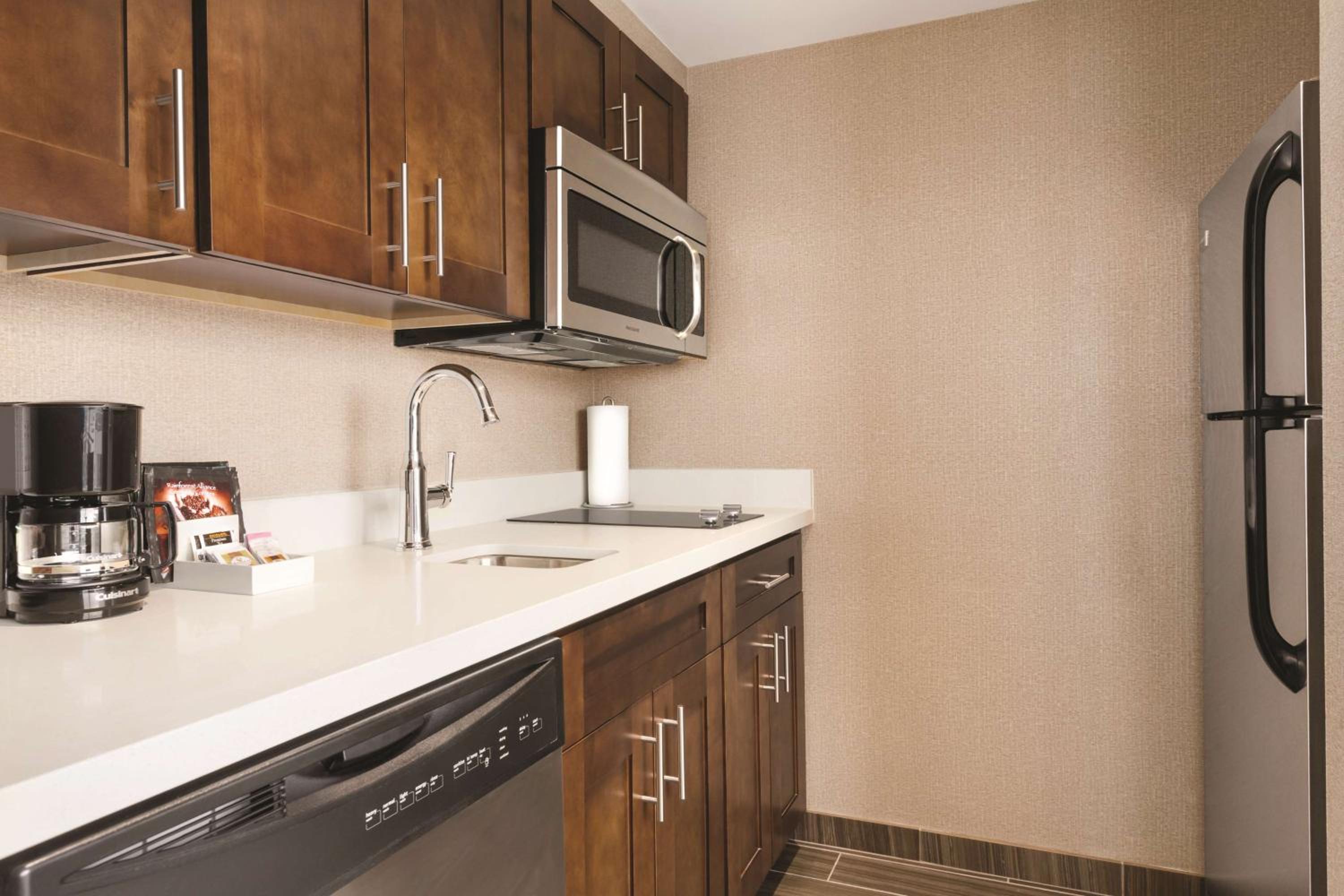 King Studio Suite - Mobility Access/Non-Smoking photo 2