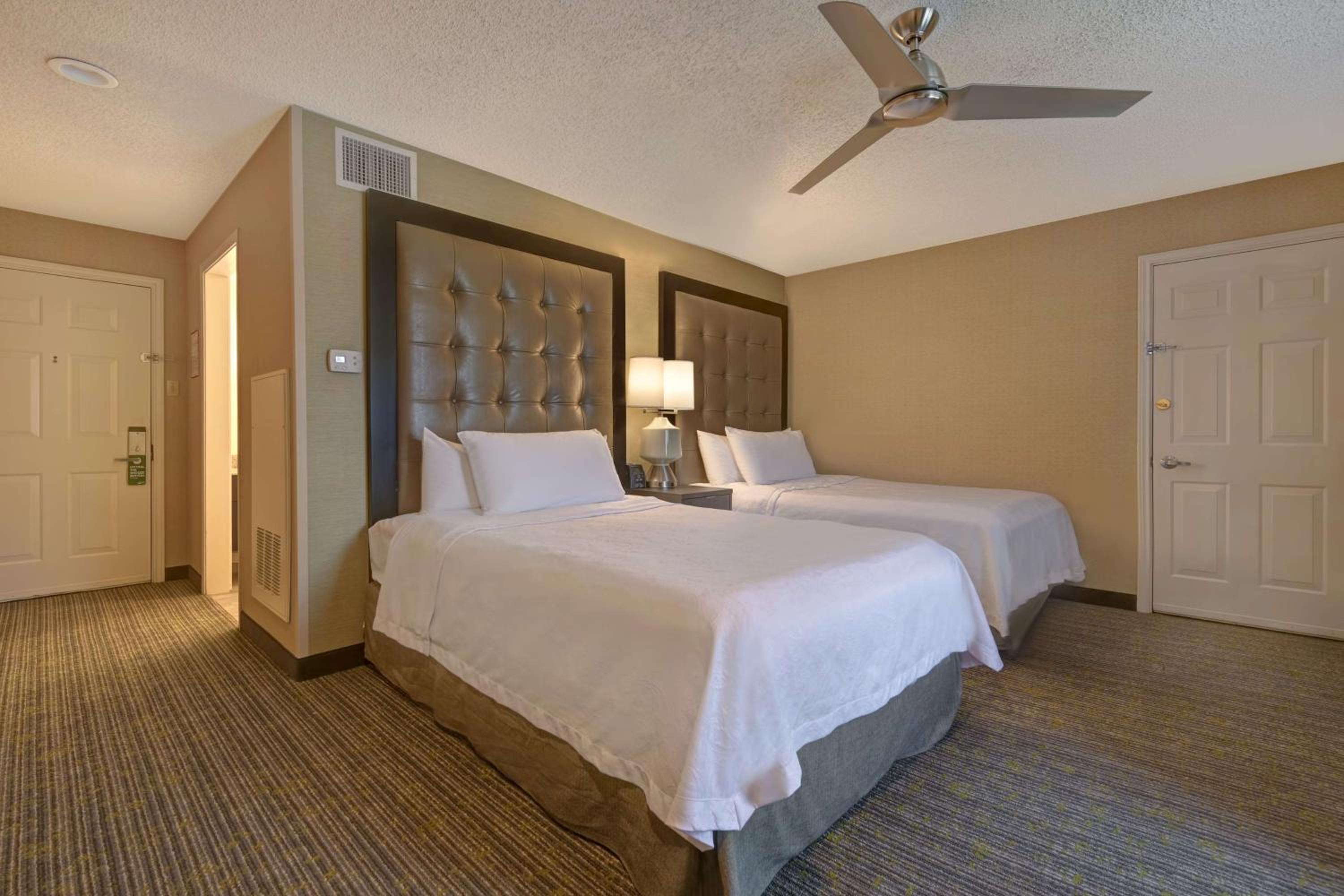 Two-Bedroom Suite - Non-Smoking - Photo 4