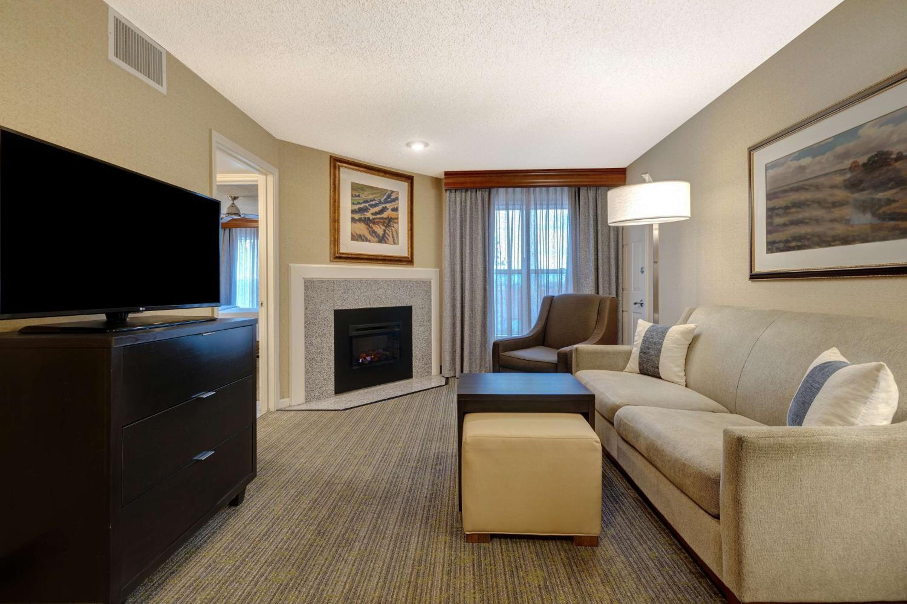 King Master Fireplace Suite - Photo 1