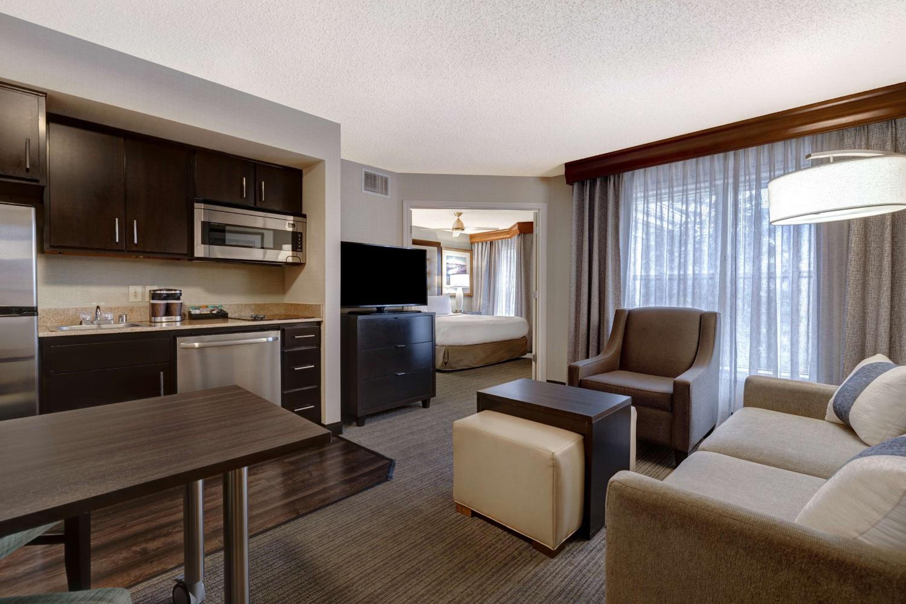 One-Bedroom King Suite - Non-Smoking - Photo 1
