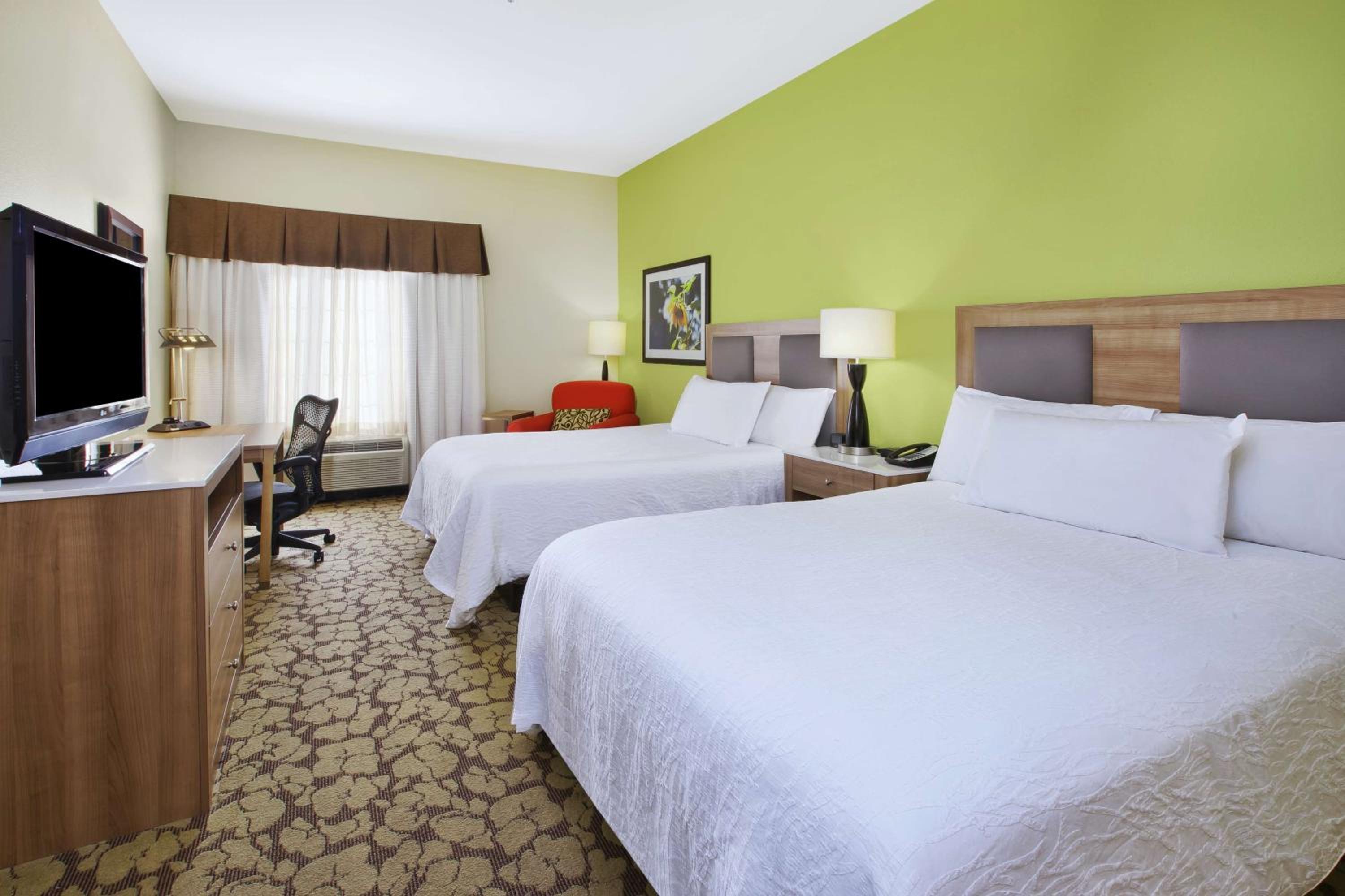 Queen Room with Two Queen Beds - Photo 1
