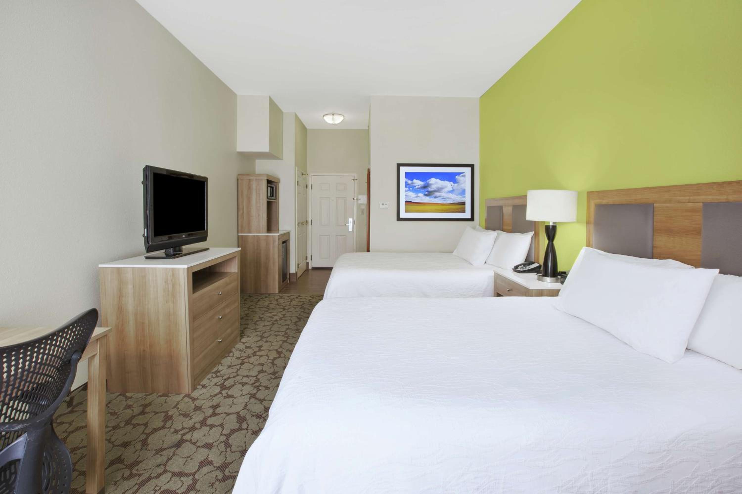 Queen Room with Two Queen Beds and Bath Tub - Mobility/Hearing Accessible - Photo 1